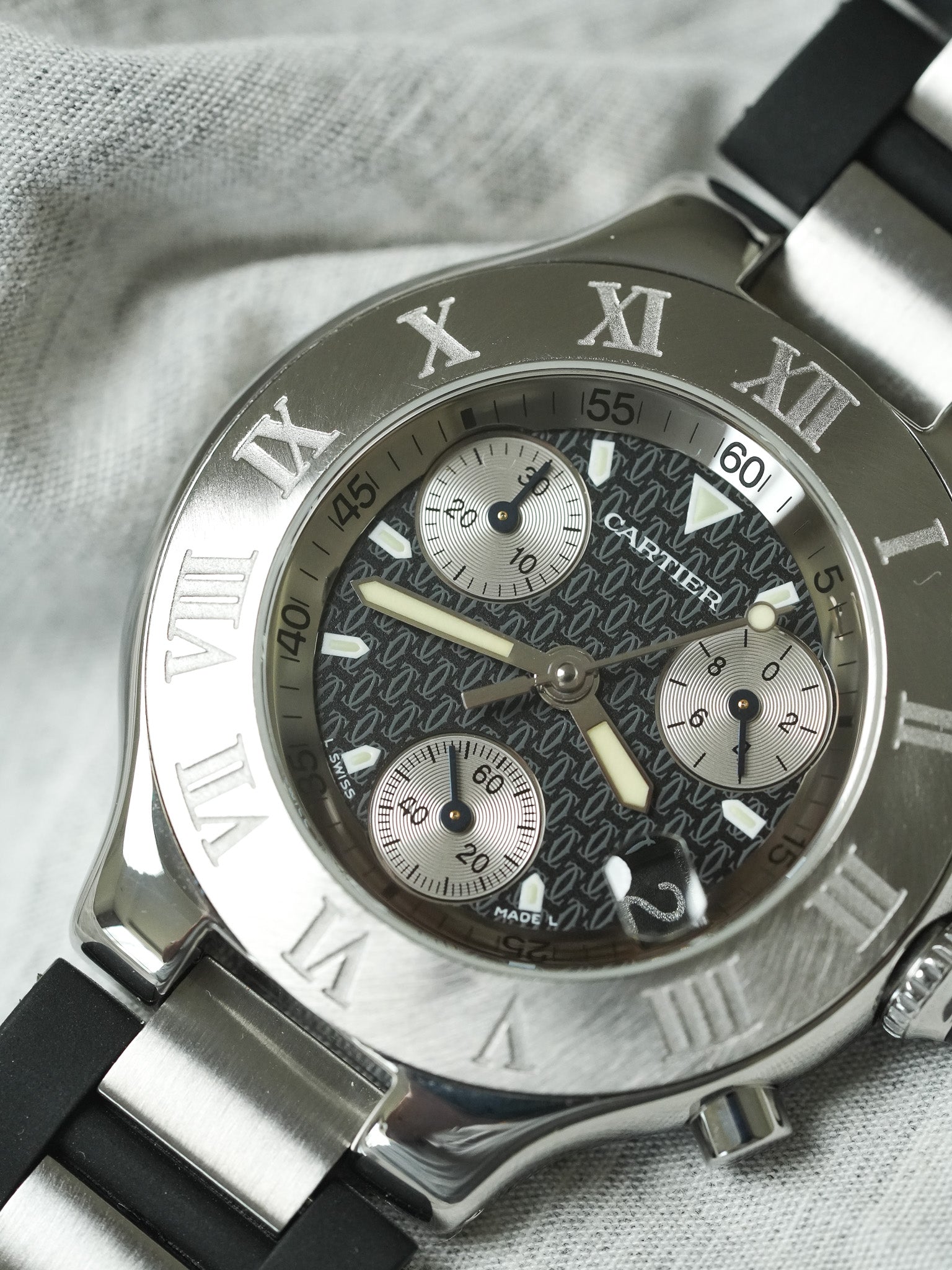 Cartier - Must Chronographe Noir 2424 - papier - 2003