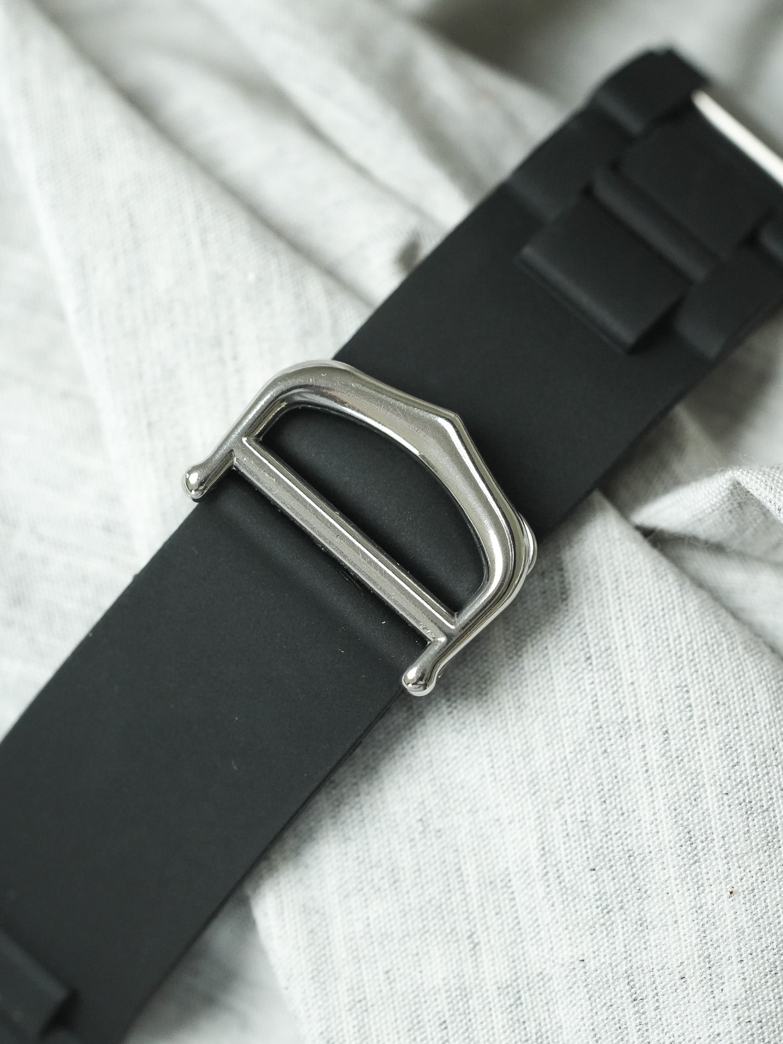 Cartier - Must Chronographe Noir 2424 - papier - 2003