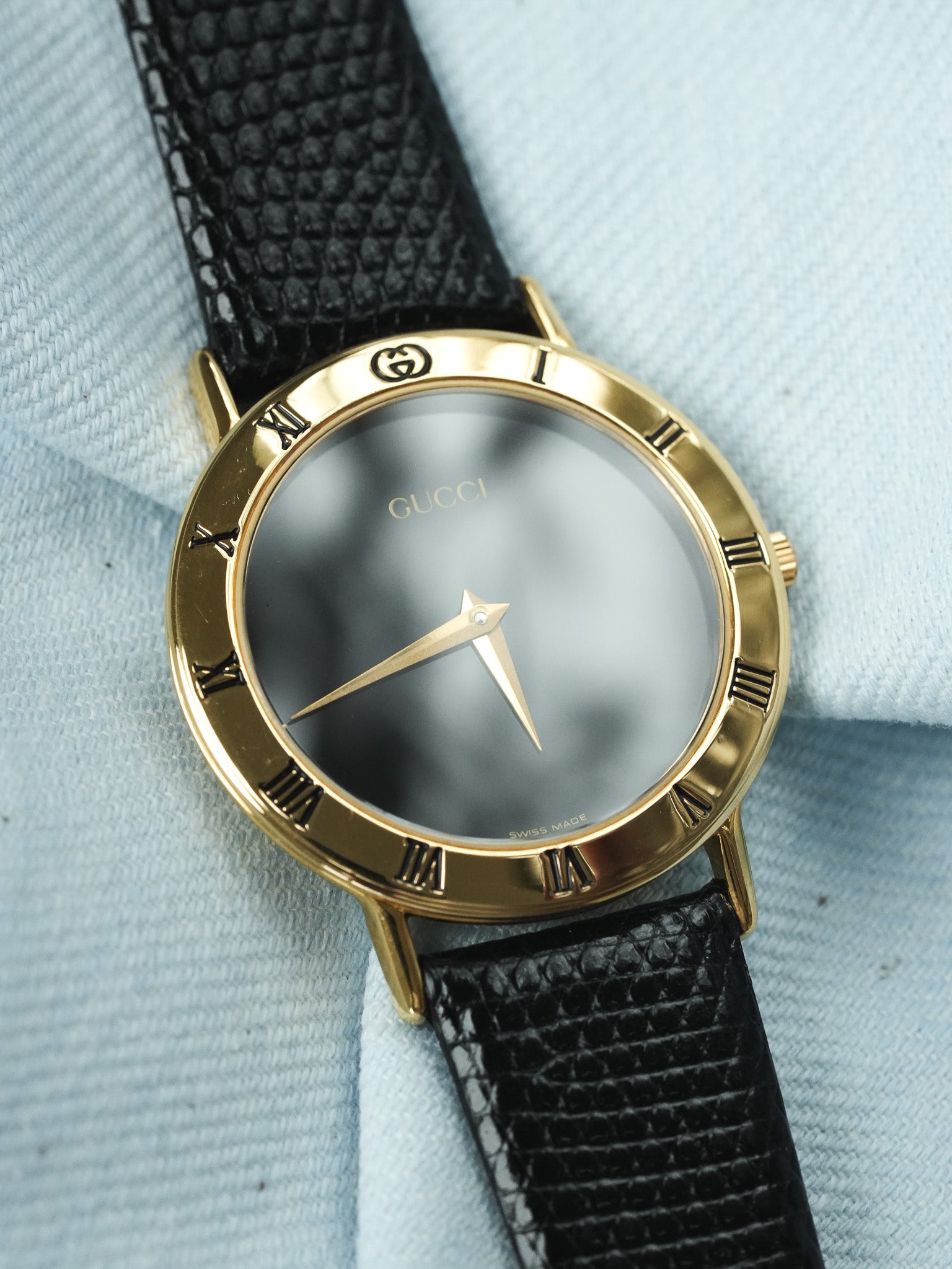 Gucci - Runde oder römische Zifferblatt Schwarzes Zifferblatt - 1990s 