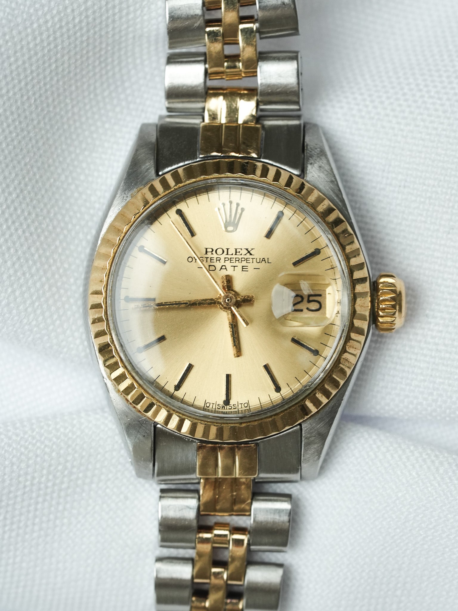 Rolex - Oyster Perpetual 26mm 6917 Gold Stahl Jubiläum Zifferblatt Gold Geriffelte Lünette - 1973 