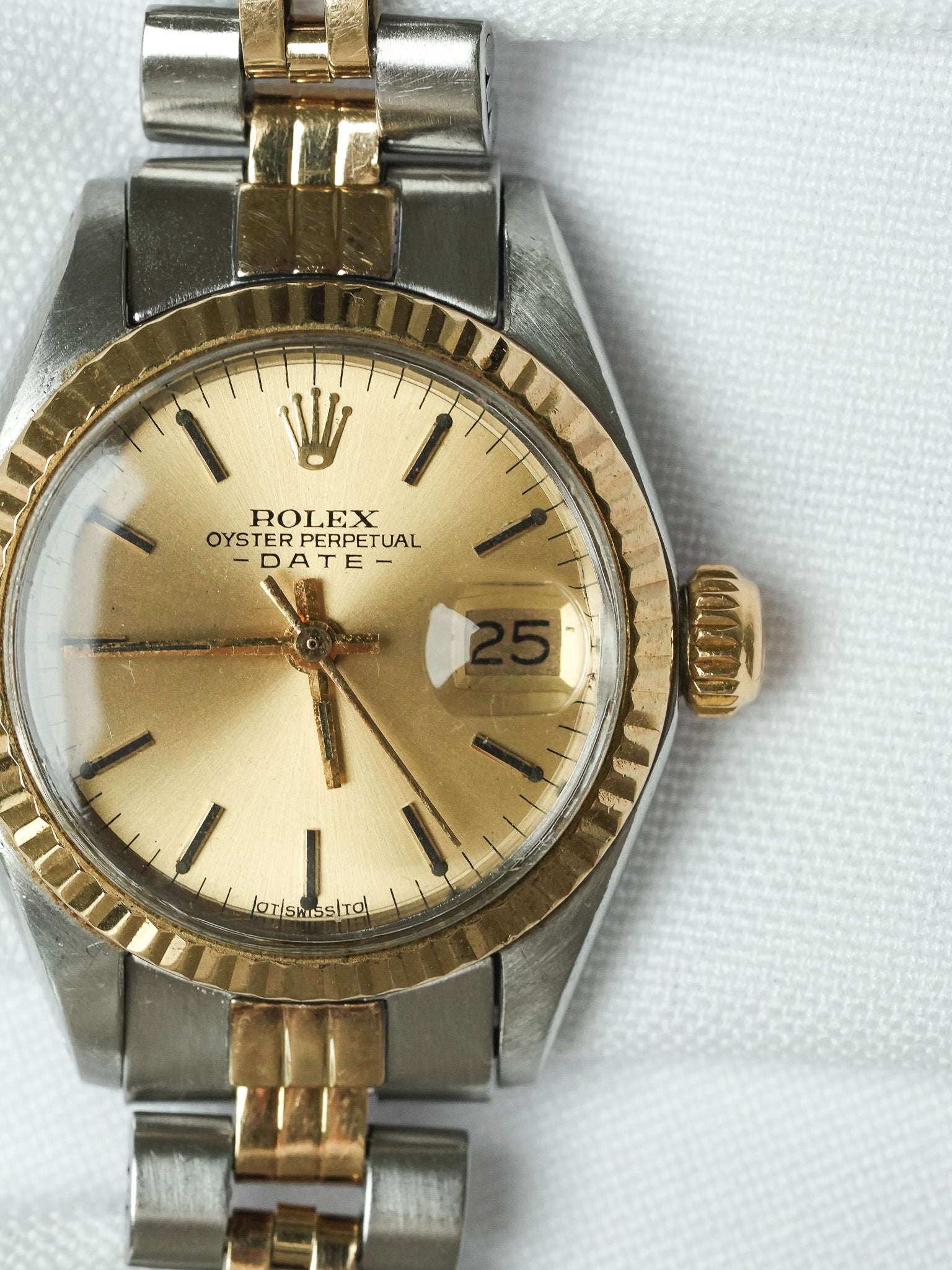 Rolex - Oyster Perpetual 26mm 6917 Gold Stahl Jubiläum Zifferblatt Gold Geriffelte Lünette - 1973 