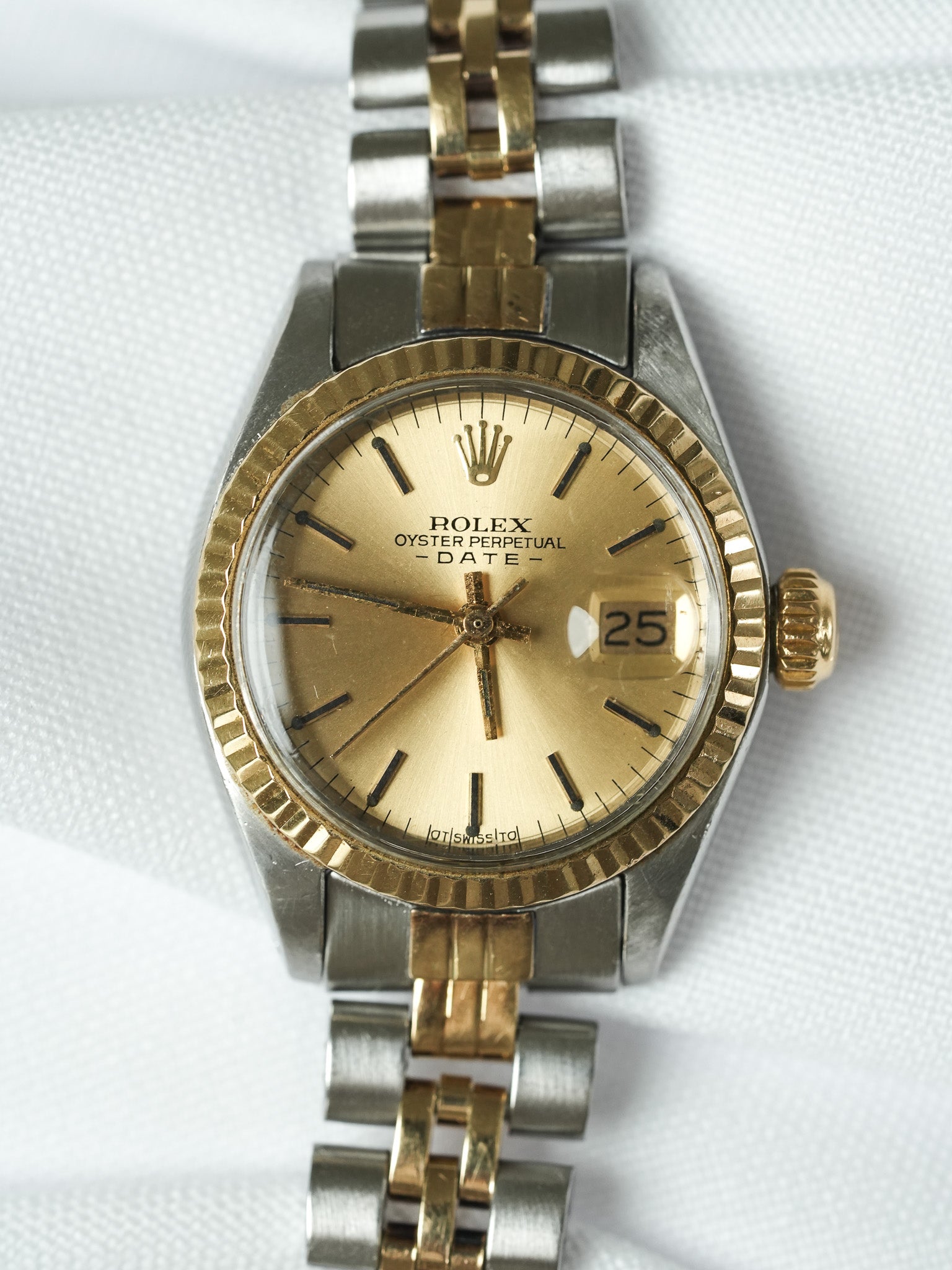 Rolex - Oyster Perpetual 26mm 6917 Gold Stahl Jubiläum Zifferblatt Gold Geriffelte Lünette - 1973 