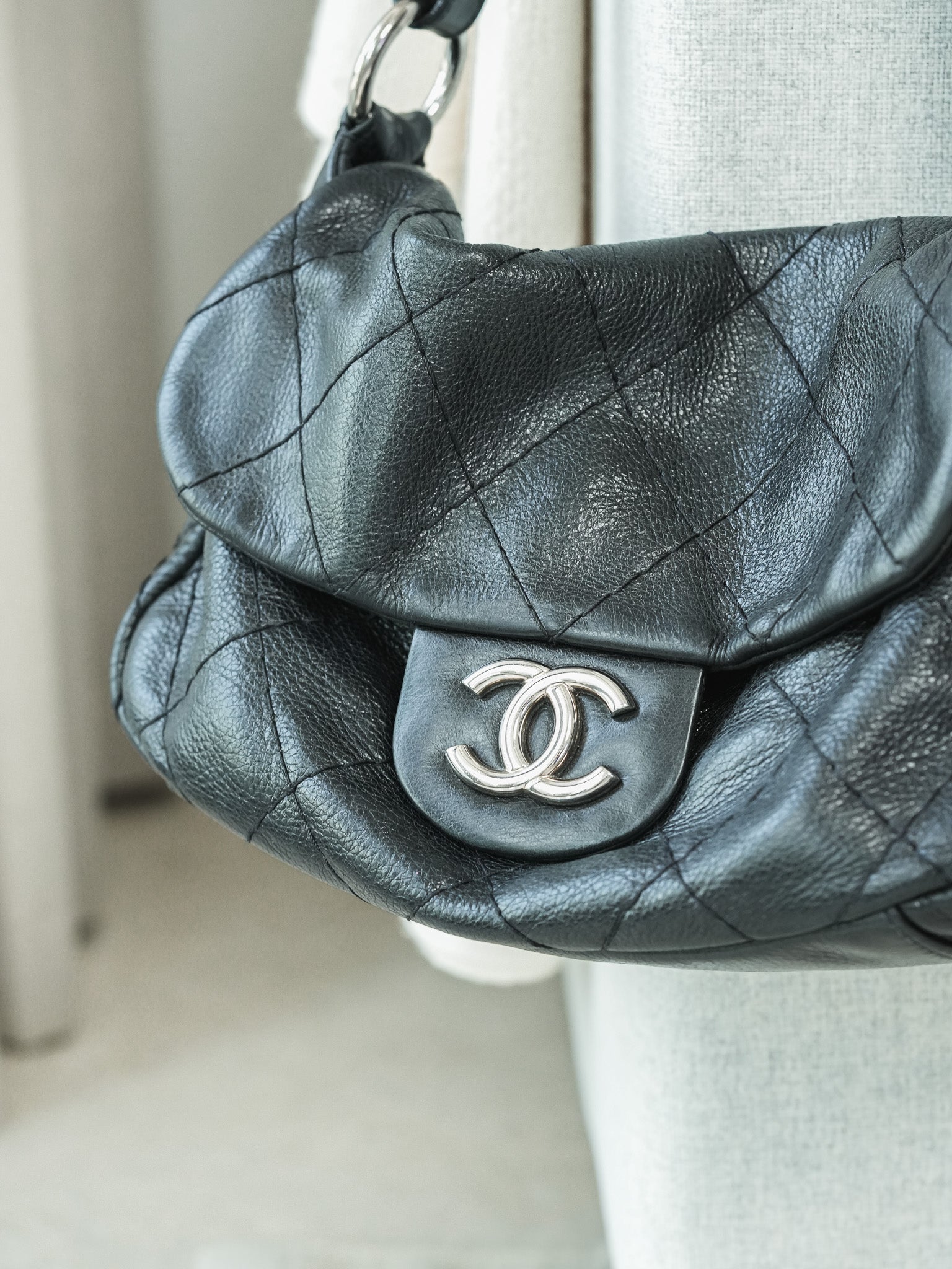 Borsa a Mano Chanel Trapuntata Vintage Pelle di Vitello Granulata Nera - Donna 