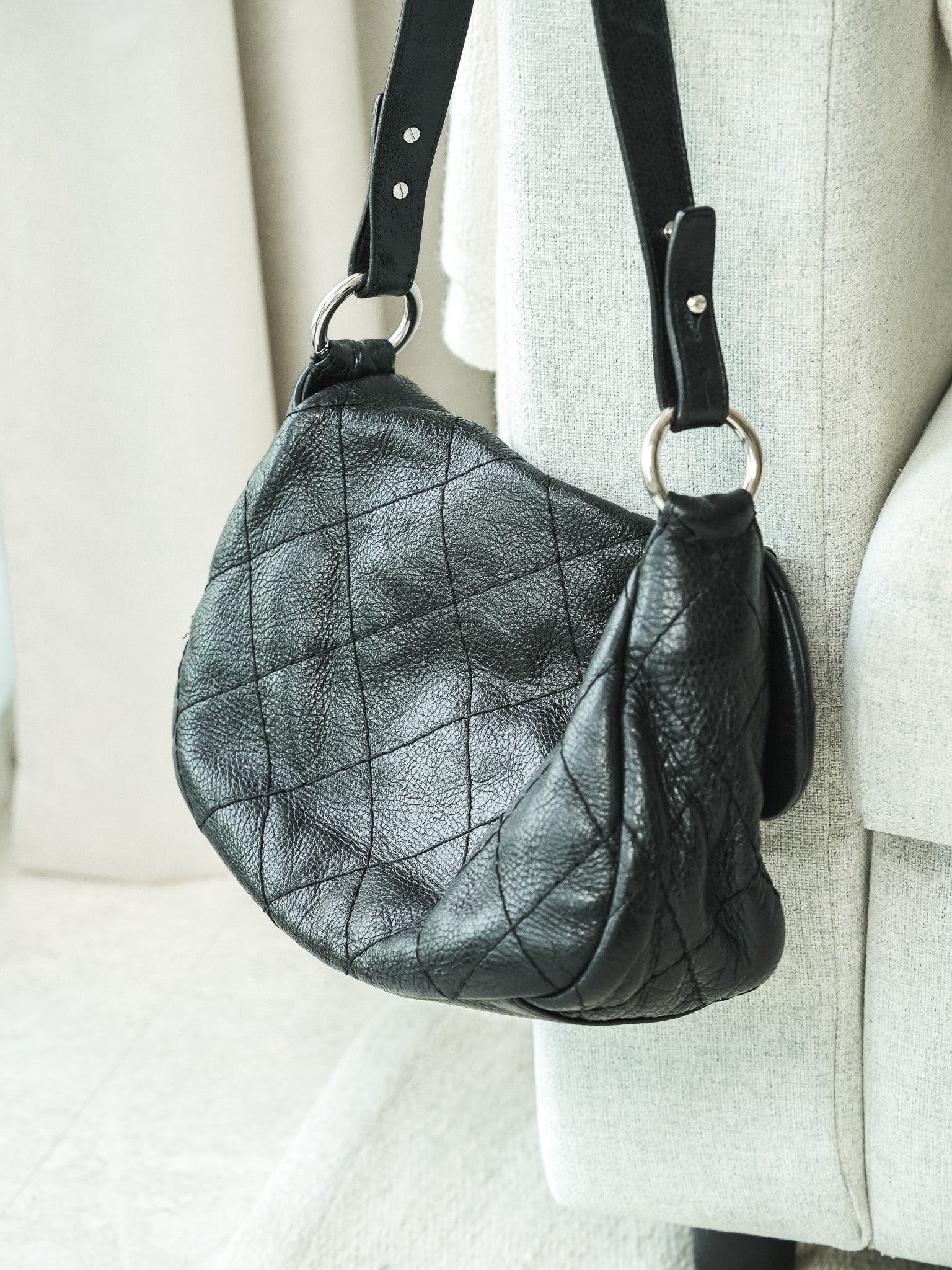 Borsa a Mano Chanel Trapuntata Vintage Pelle di Vitello Granulata Nera - Donna 