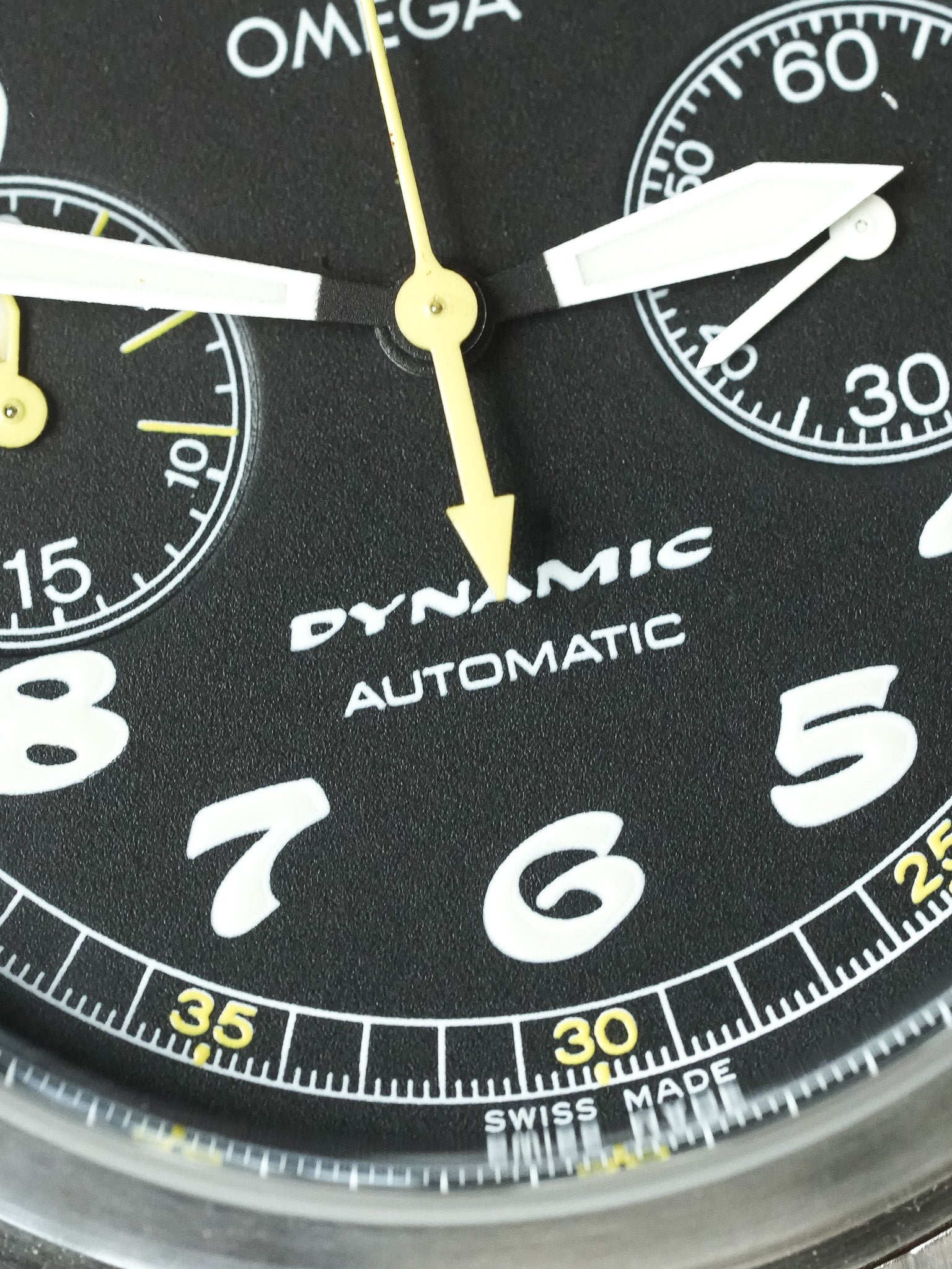 Omega - Dynamic III Chronographe 5240.5000 Fond Noir - 1990s