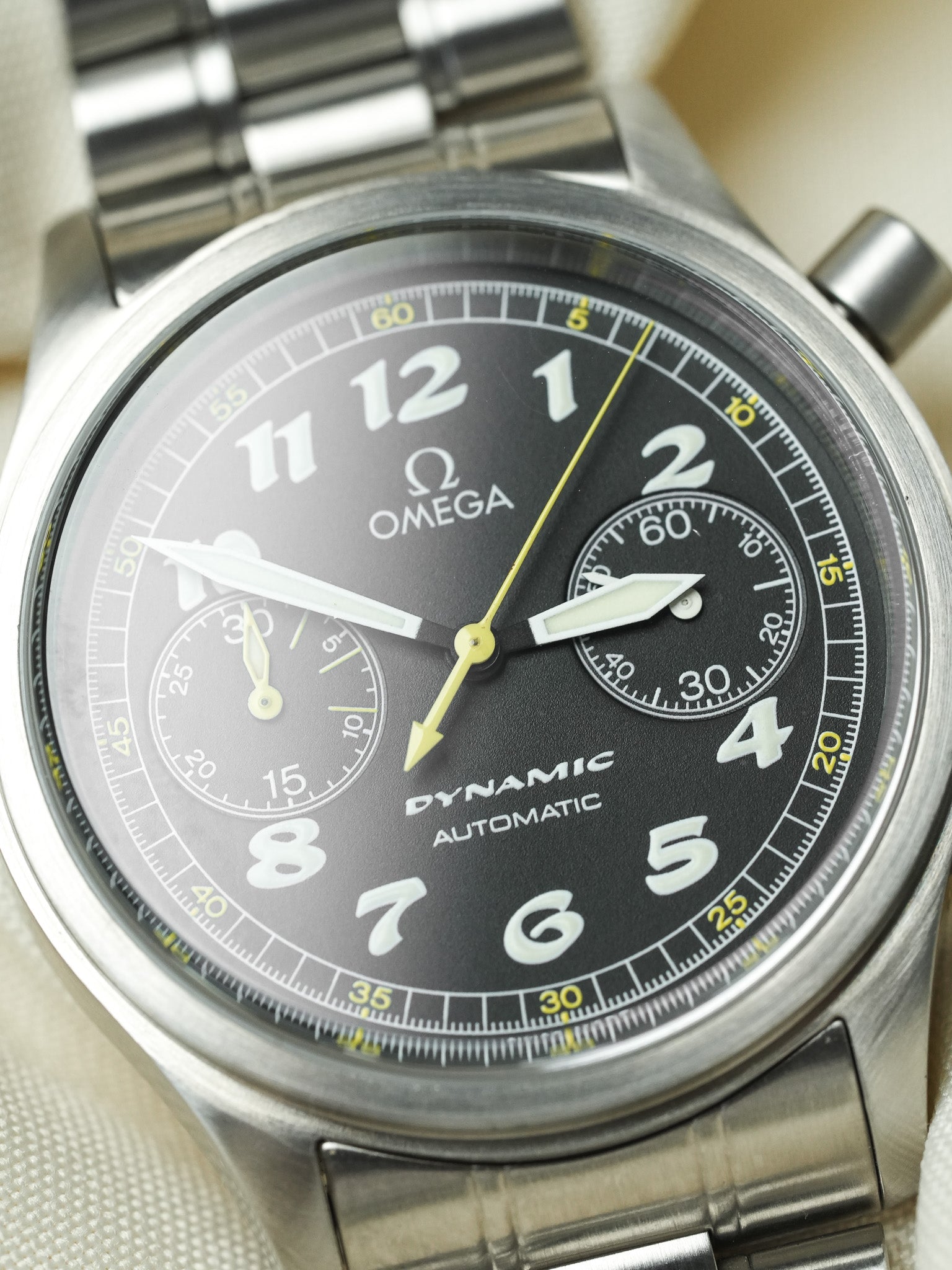 Omega - Dynamic III Chronographe 5240.5000 Fond Noir - 1990s