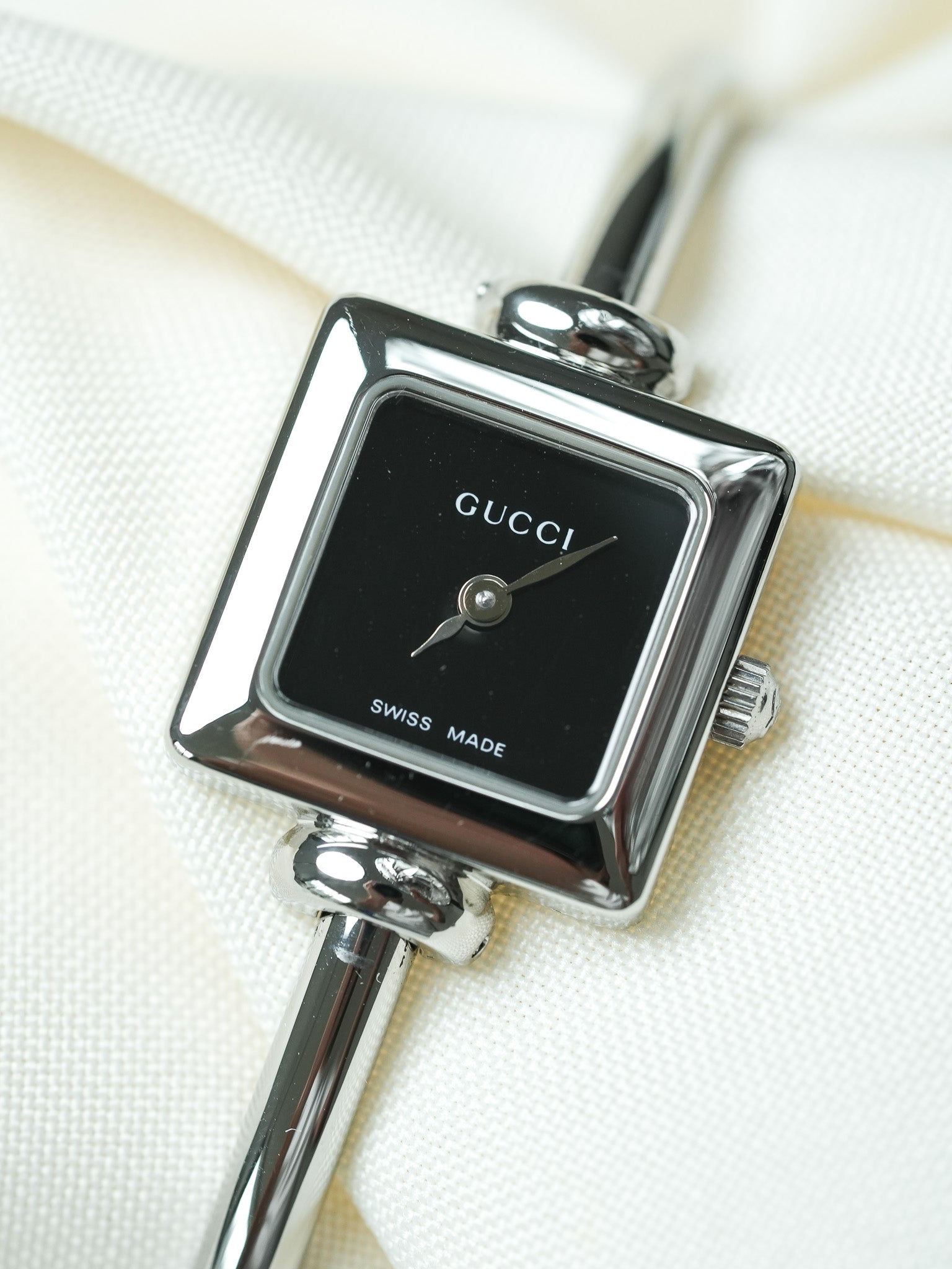 Gucci - Pulsera de Aro Negra Cuadrada Acero - 1990s 