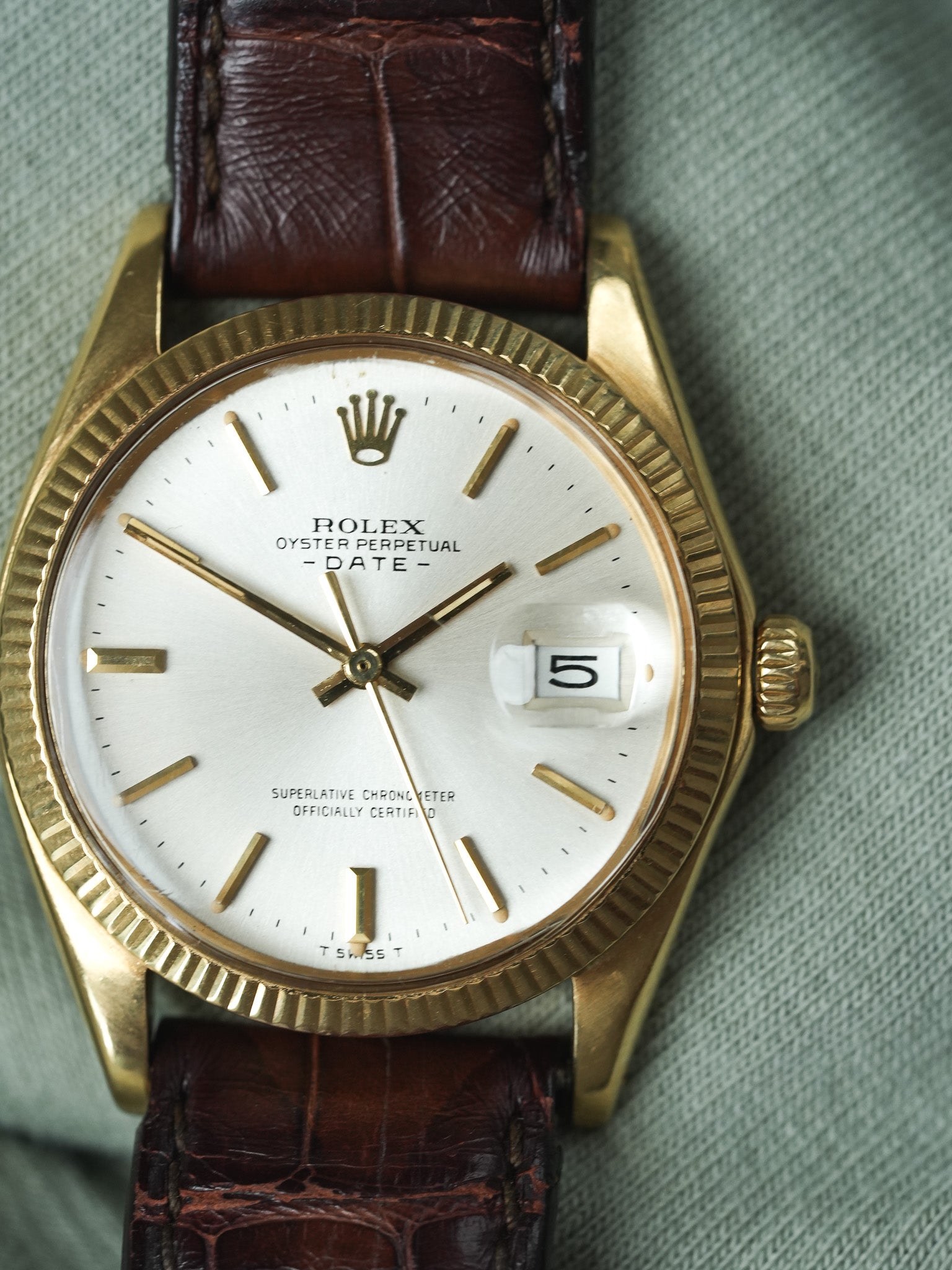 Rolex - Oyster Perpetual Date COSC ref. 1503 34mm Oro Giallo 18k Quadrante Champagne - 1965 