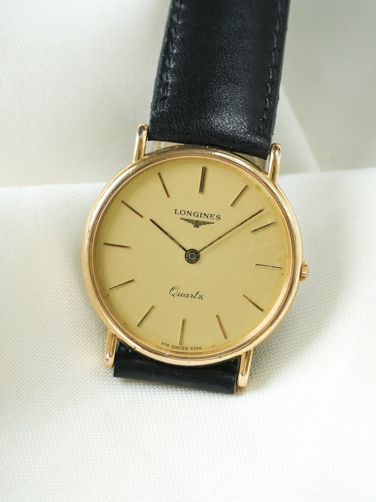 Longines - ساعة فاخرة رفيعة جدًا مستديرة 32 مم ذهب قرص ذهبي - 1980s 