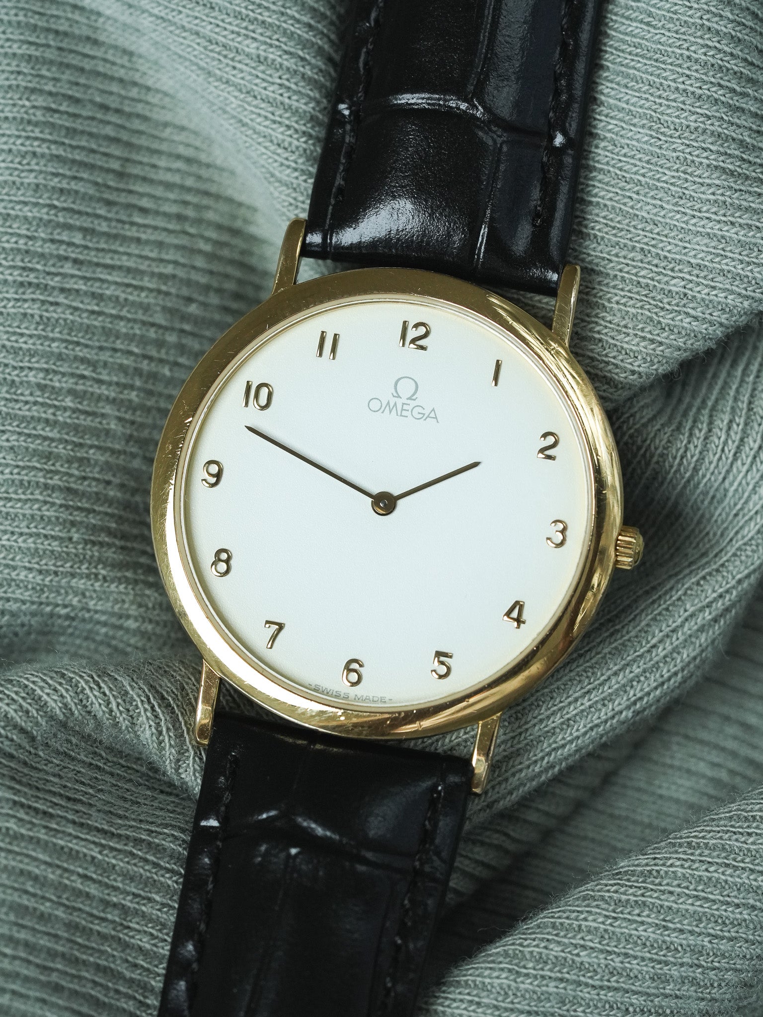 Montre Omega Vintage De Ville Ronde - Plaqué Or Quartz (1991) - Atelier Victor