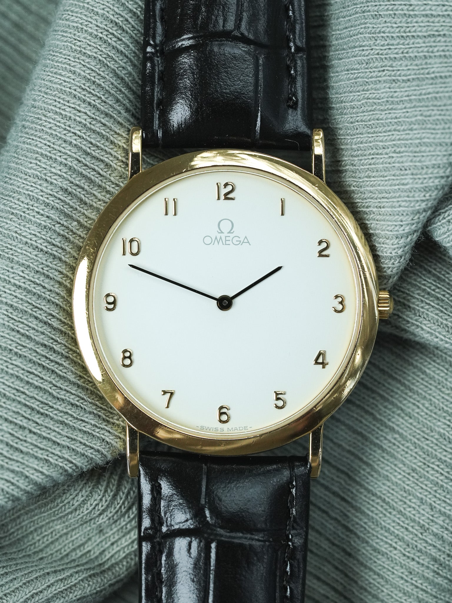 Vintage Omega De Ville Round Watch - Gold-Plated Quartz (1991