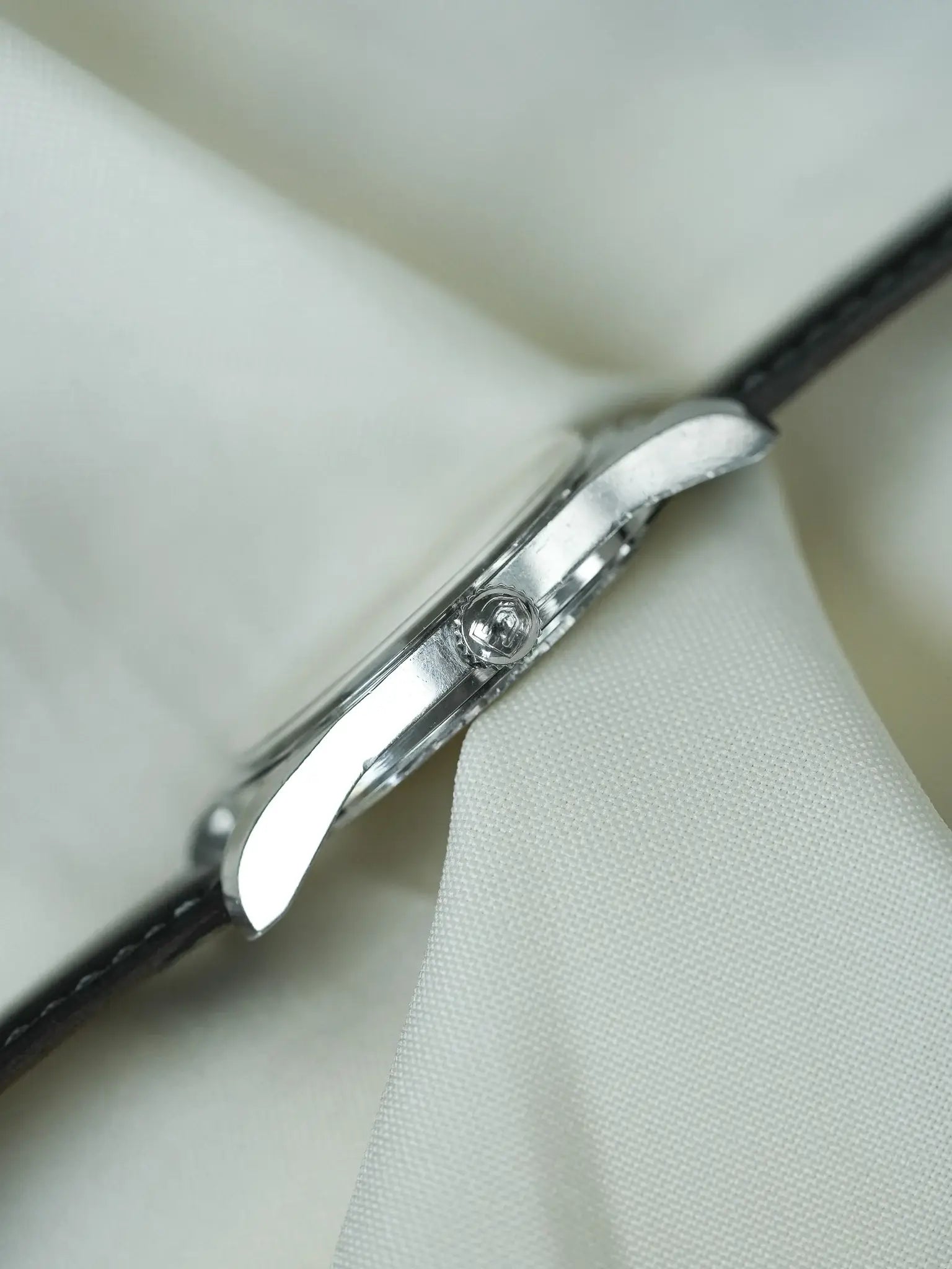 Orologio Universal Genève Polerouter Nero "No Date" (1957) – rif. 20360-1 Gérald Genta 