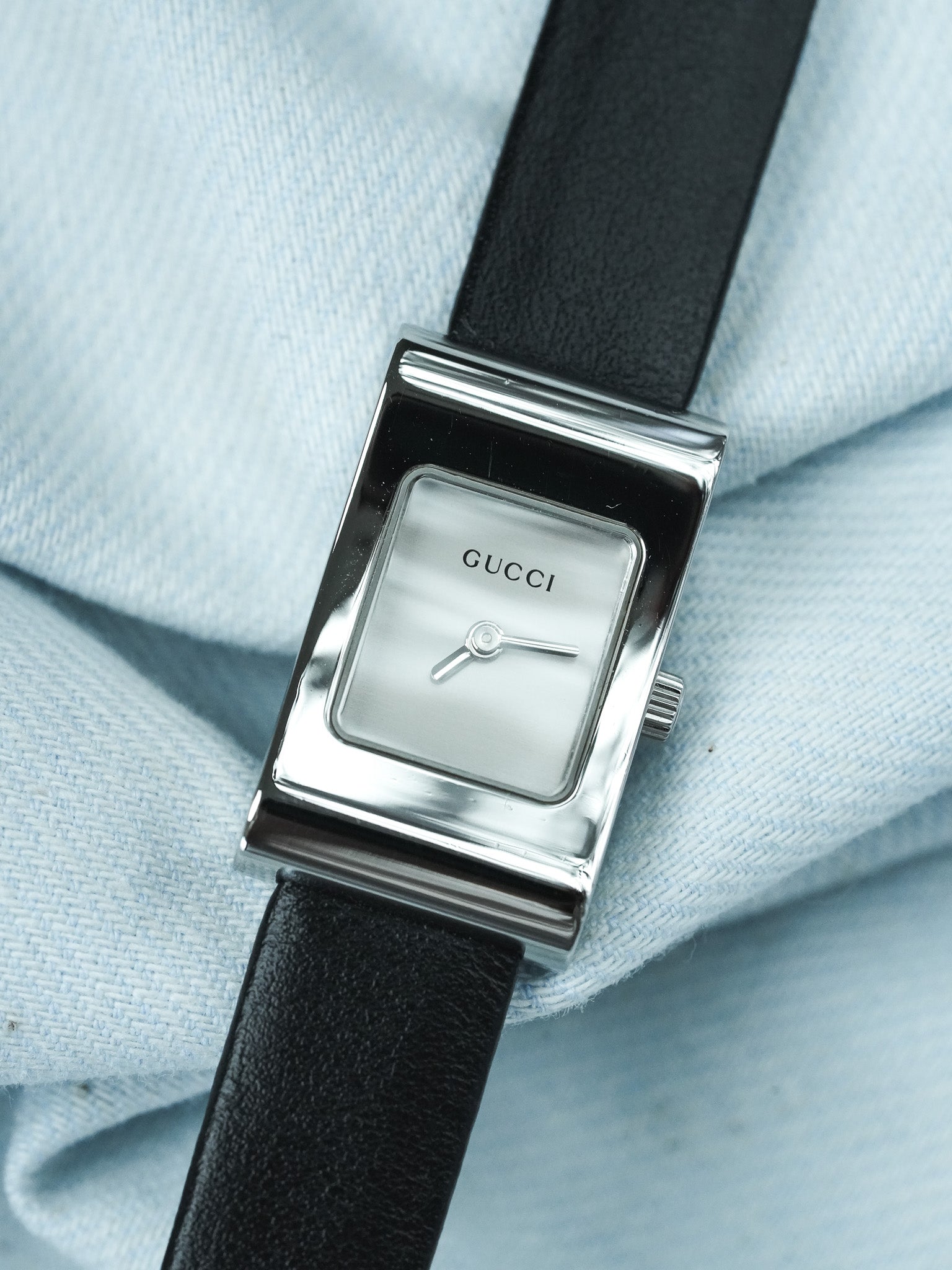 Orologio Gucci Vintage Rettangolare (Anni 2000) – Acciaio 17mm 