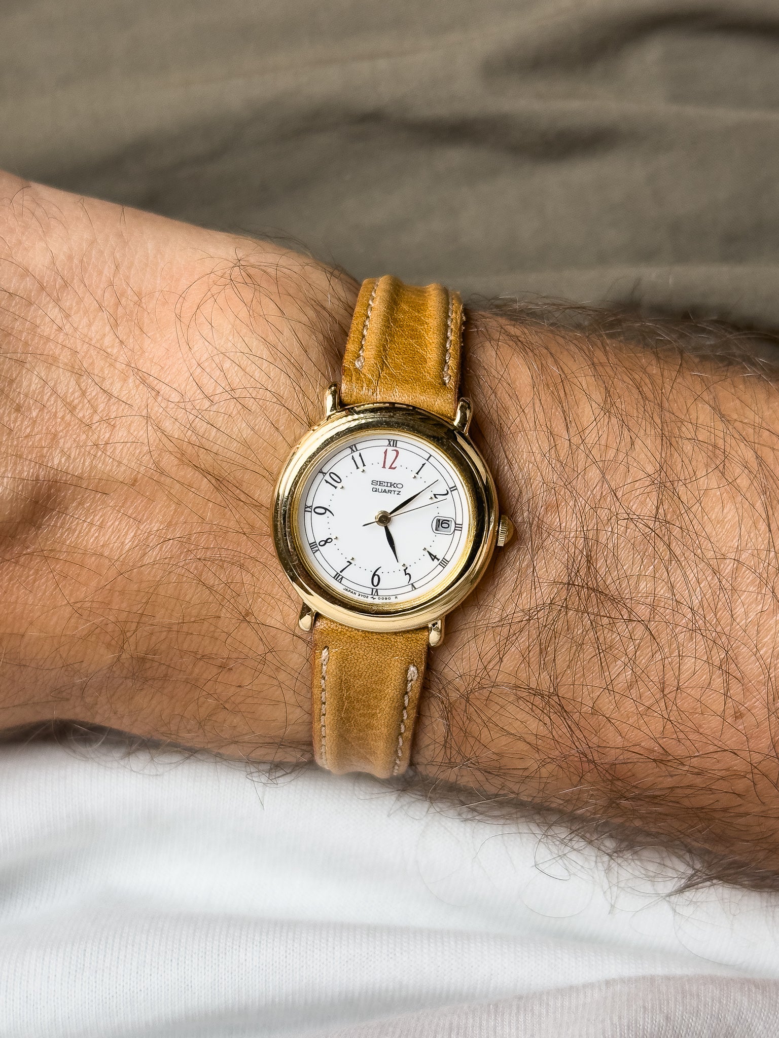 Seiko - Arabic & Roman Numerals 12h red date - NOS - 1998 