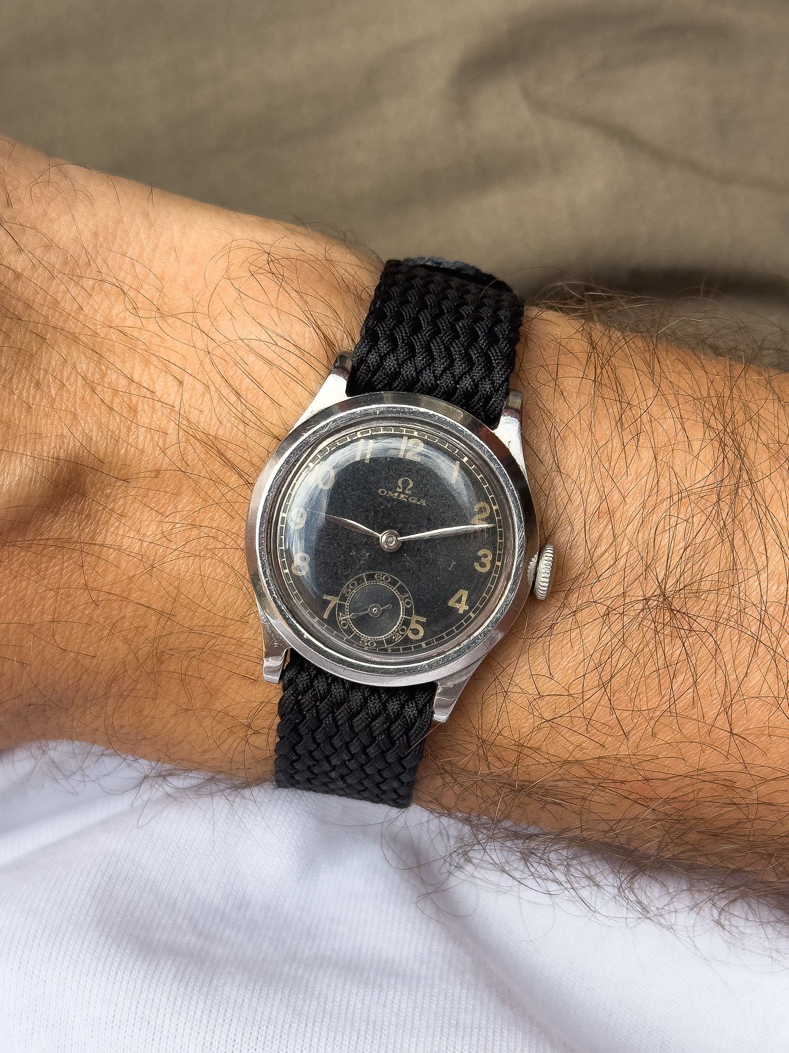 Omega - Militäruhr mit schwarzem Zifferblatt GILT 26.5SOB T2- 1935 