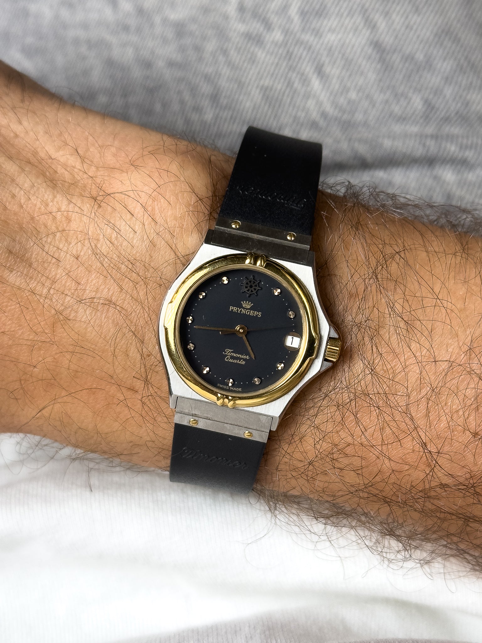 Pryngeps - Style "Hublot" Acier Or - Neuve de stock - 1990s