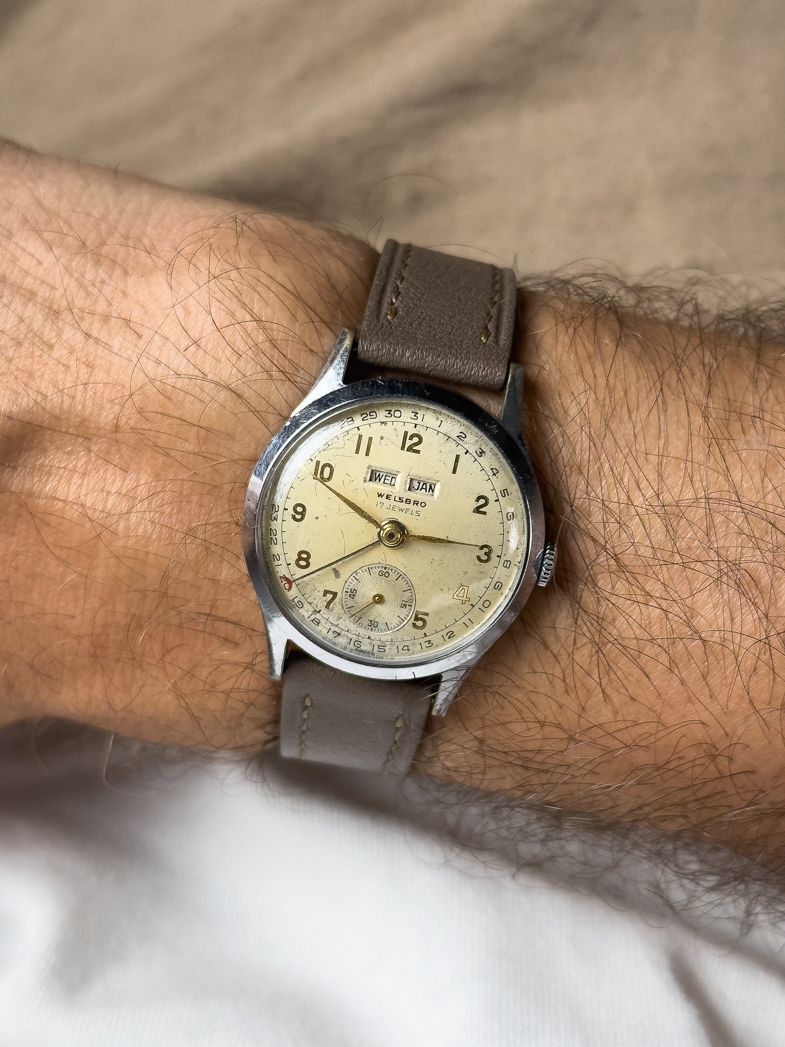 Welsbro - Triple Calendar Cream Patina - 1950s 