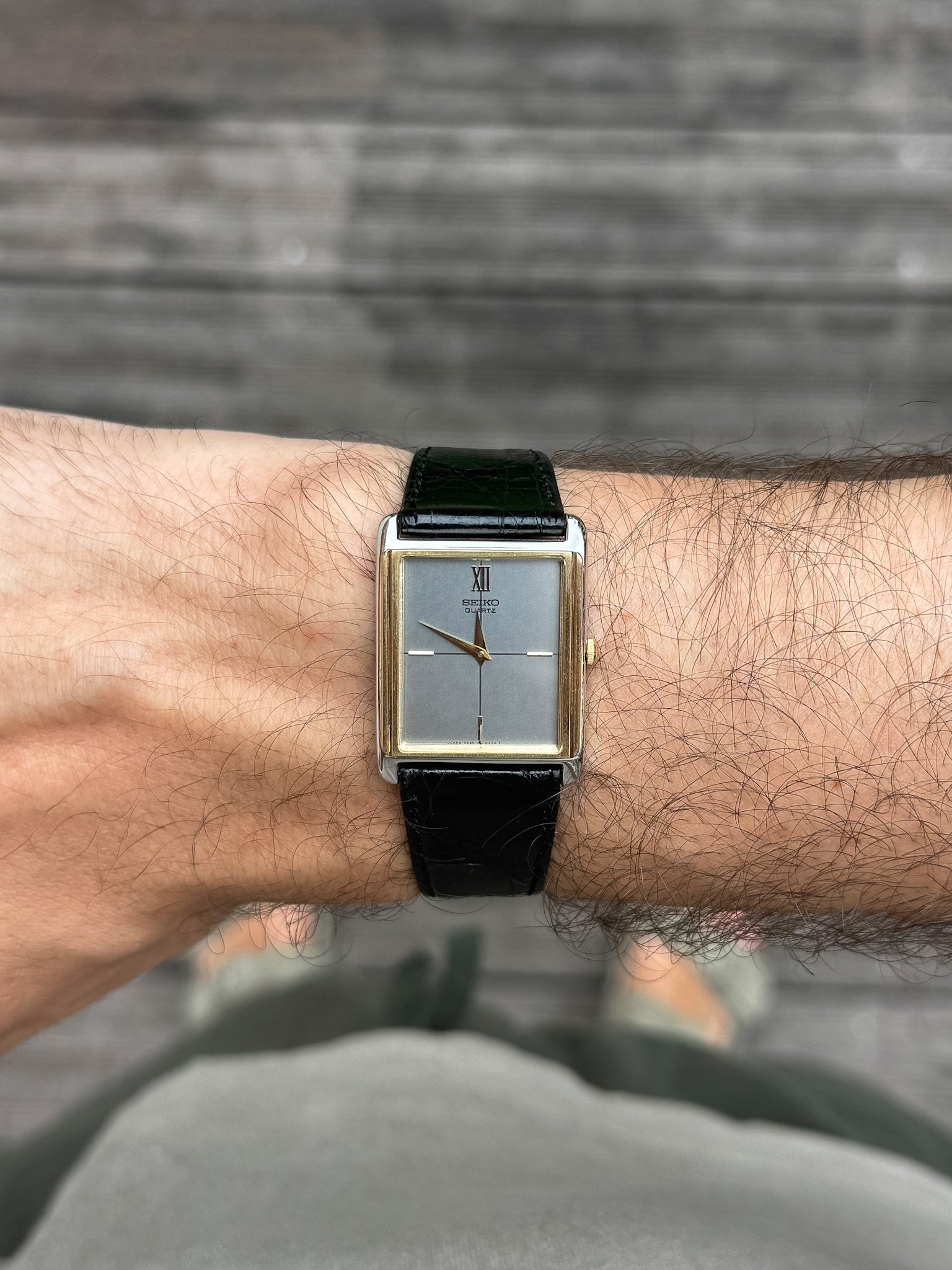 Seiko - Tank Biclore Acier Or Crosshair - NOS - 1982