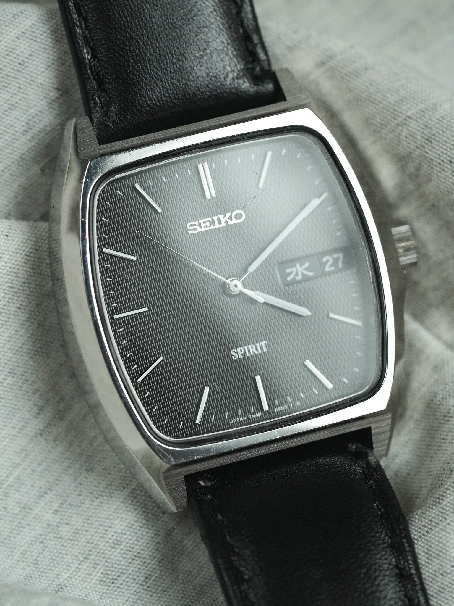 Seiko - Spirit Tonneau Daydate Kanji Сталь Clous de Paris Черный - 1993 