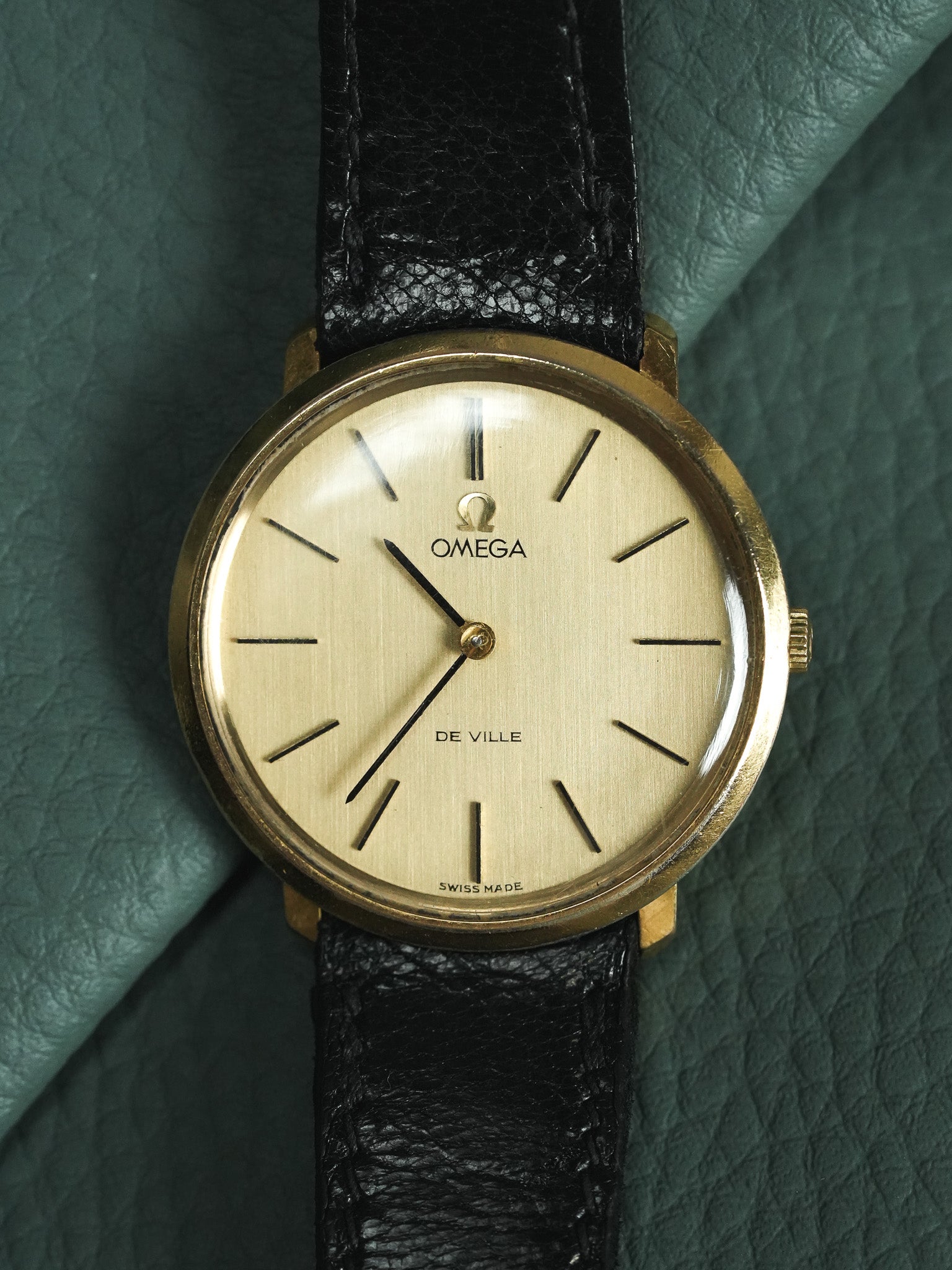 Omega - De Ville 111.077 dressed watch Round Gold-plated - 1970 