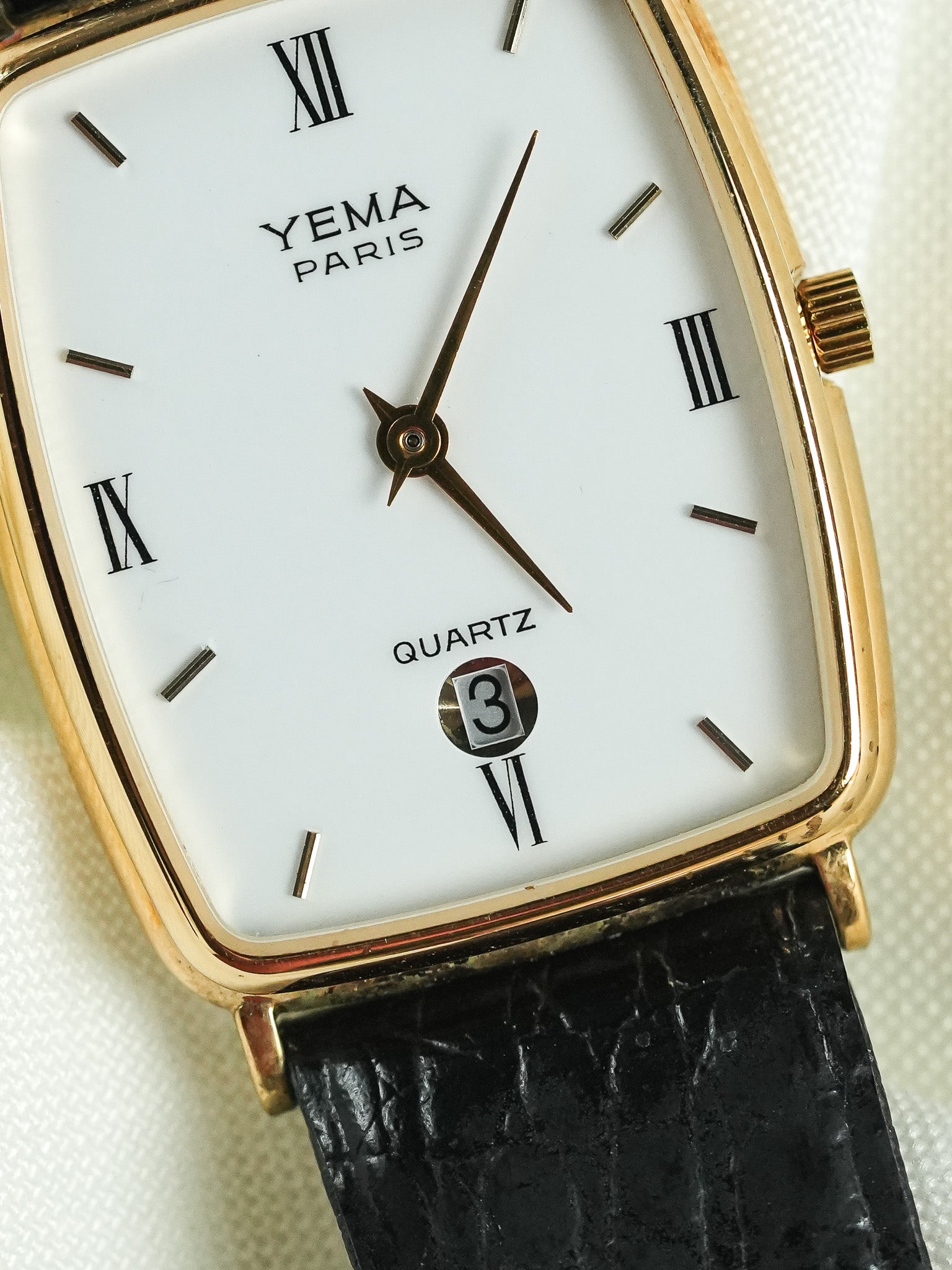 Yema - باريس Tonneau تاريخ 6H أو قرص أبيض كوارتز - 1990s 
