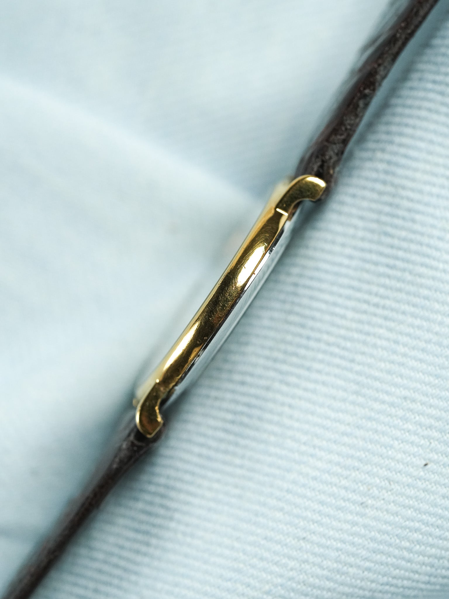 Longines - Extra Flat Round Gold Dial Quartz - 1980s 