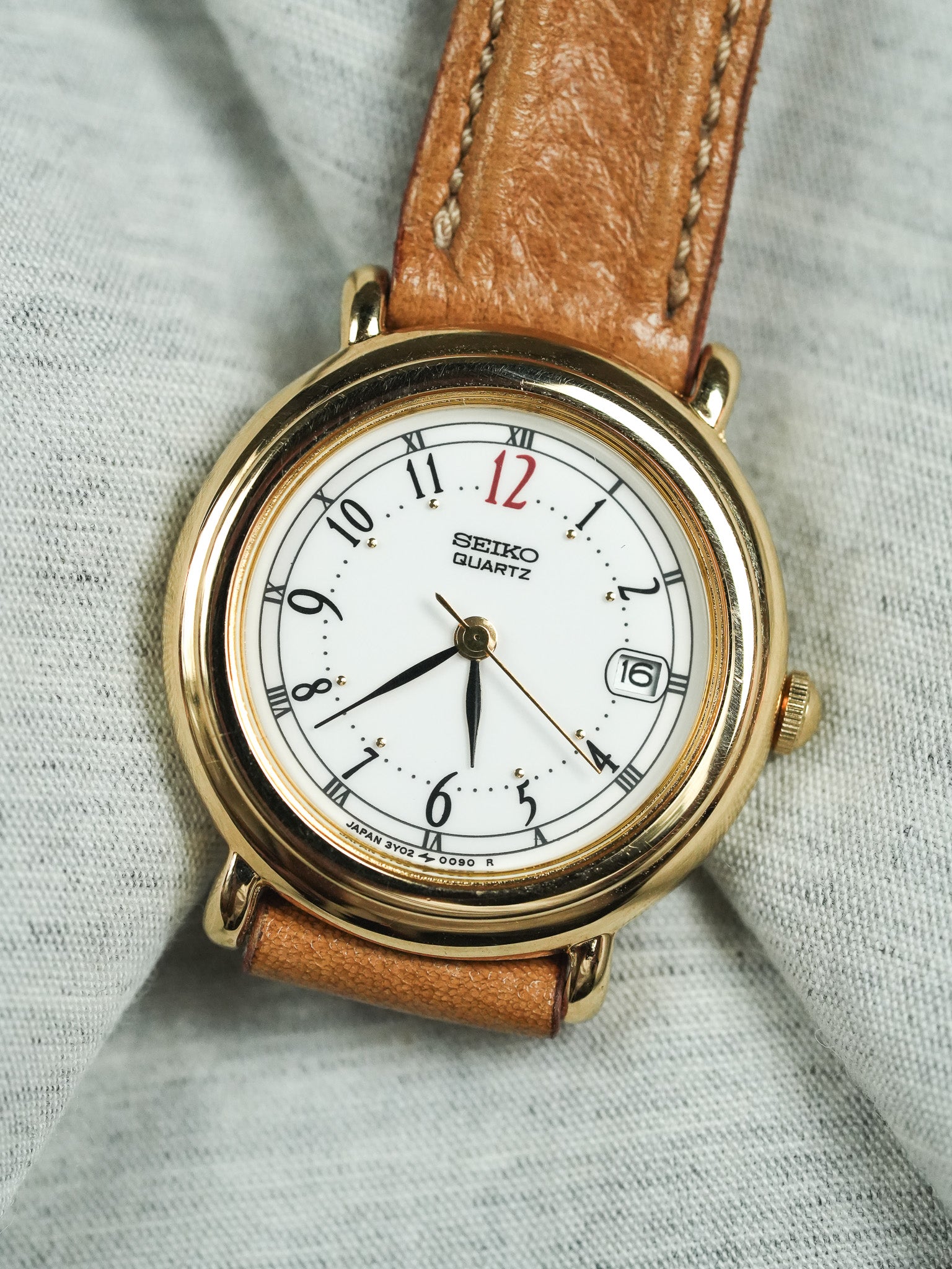 Seiko - Arabic & Roman Numerals 12h red date - NOS - 1998 