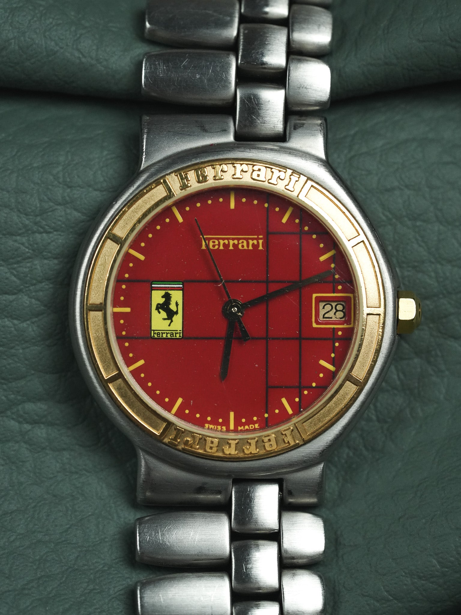 Ferrari x Cartier - Stahl Gold Quadratisches Rotes Zifferblatt - 1980s 