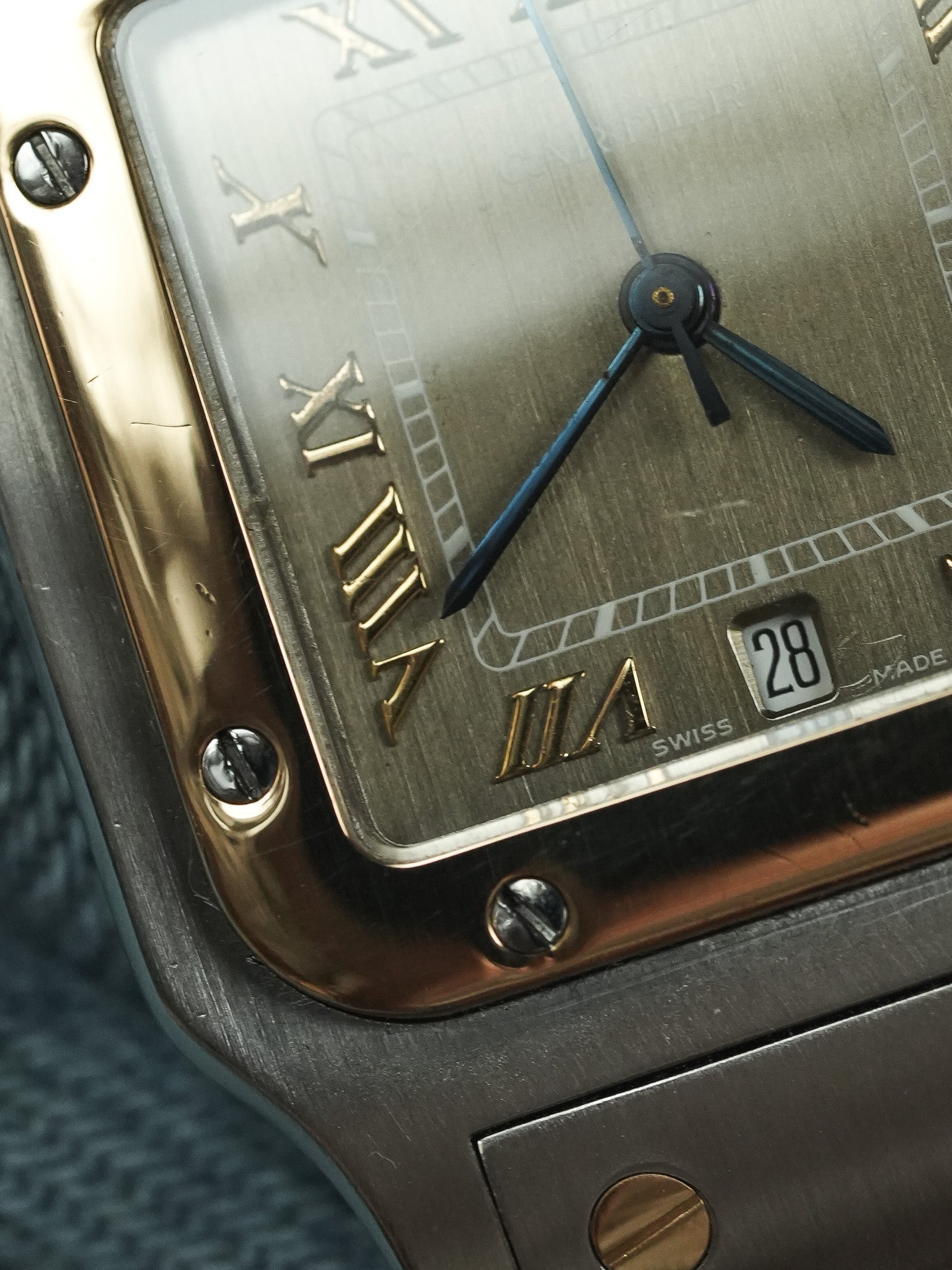 Cartier - Santos Curved 1566 Steel Gold Taupe Dial 29mm - 1990s 