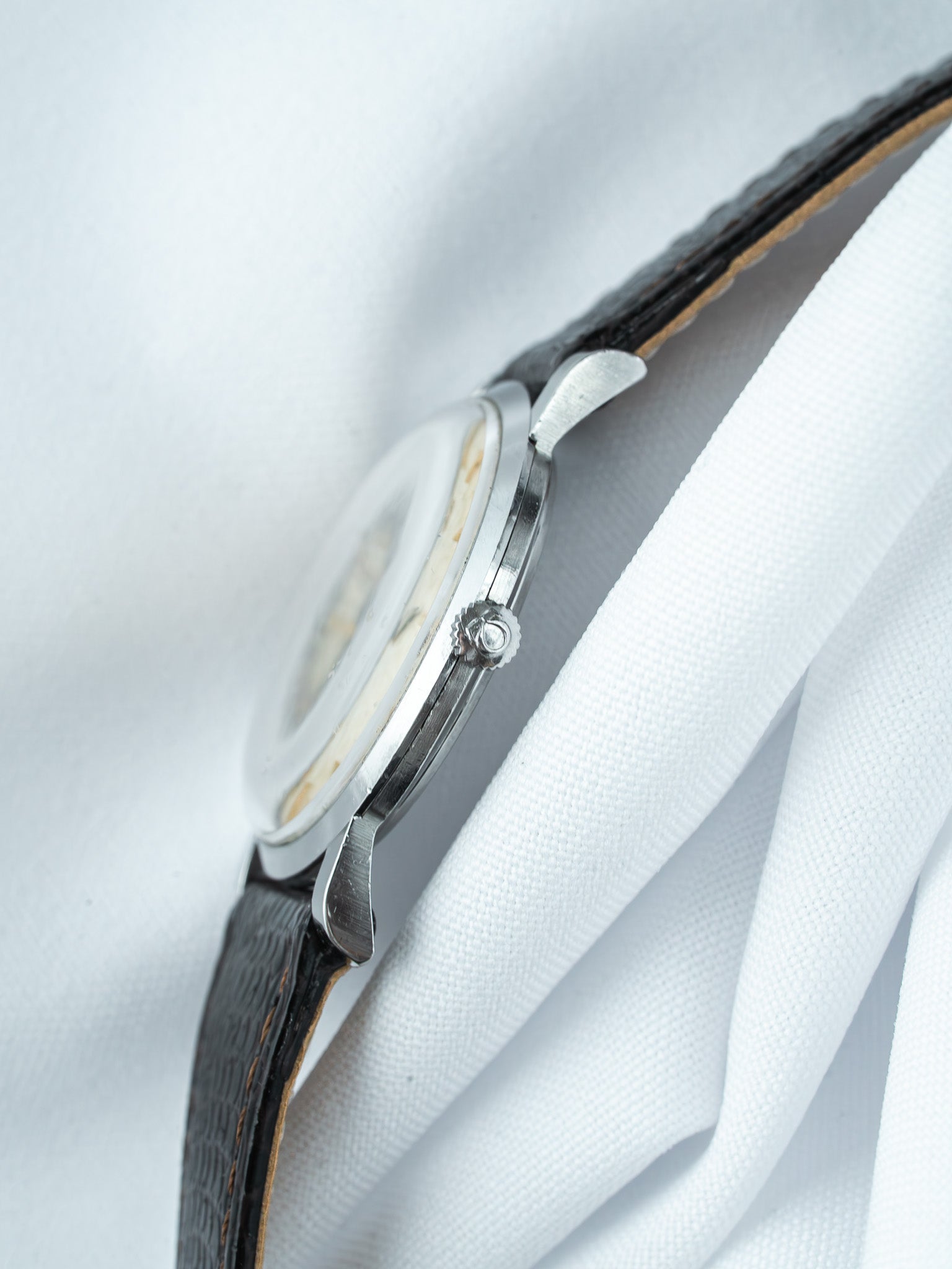 Montre Omega 14371 Vintage - 33mm Extra Plate Acier (1956) - Atelier Victor