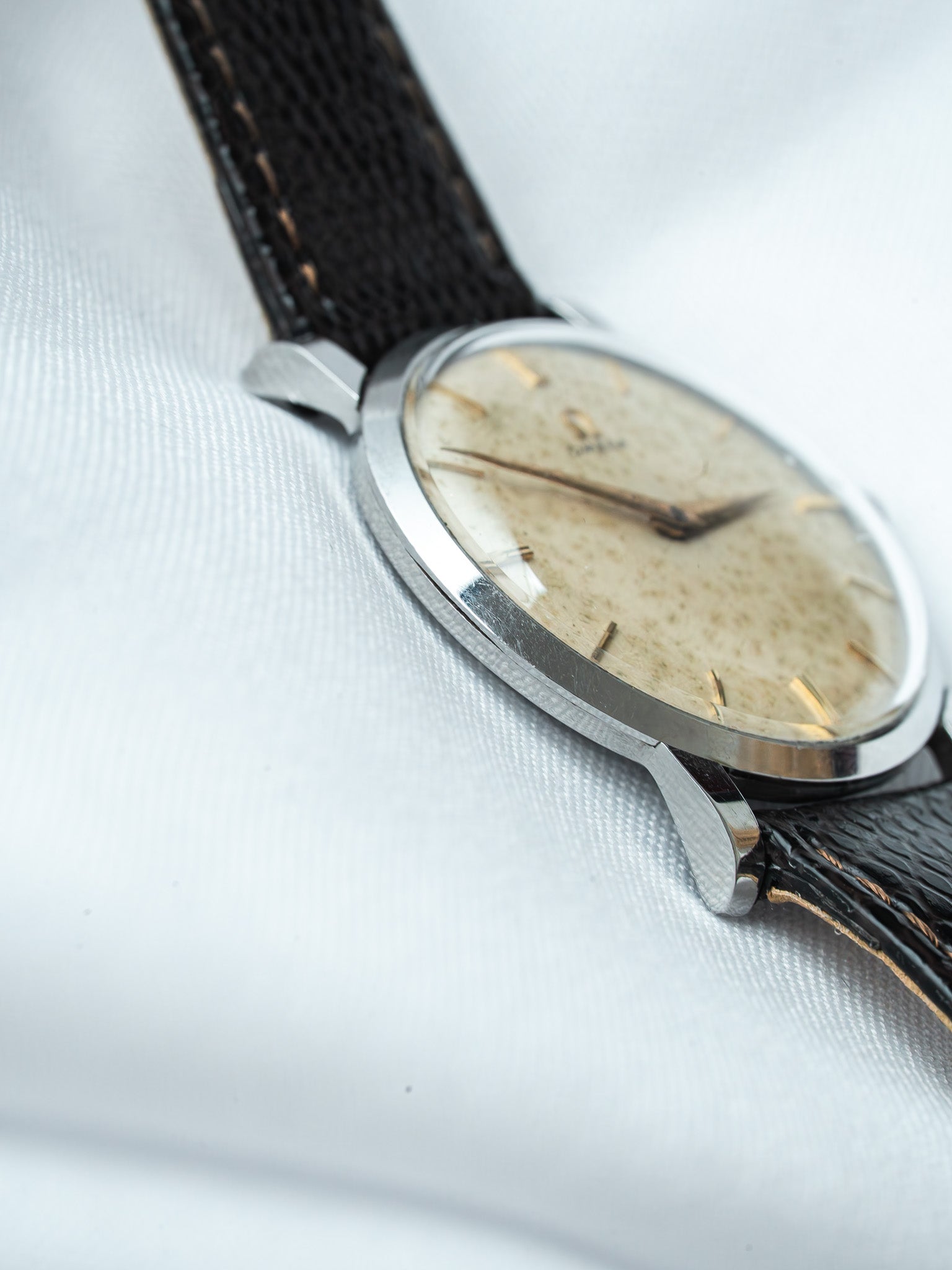 Montre Omega 14371 Vintage - 33mm Extra Plate Acier (1956) - Atelier Victor