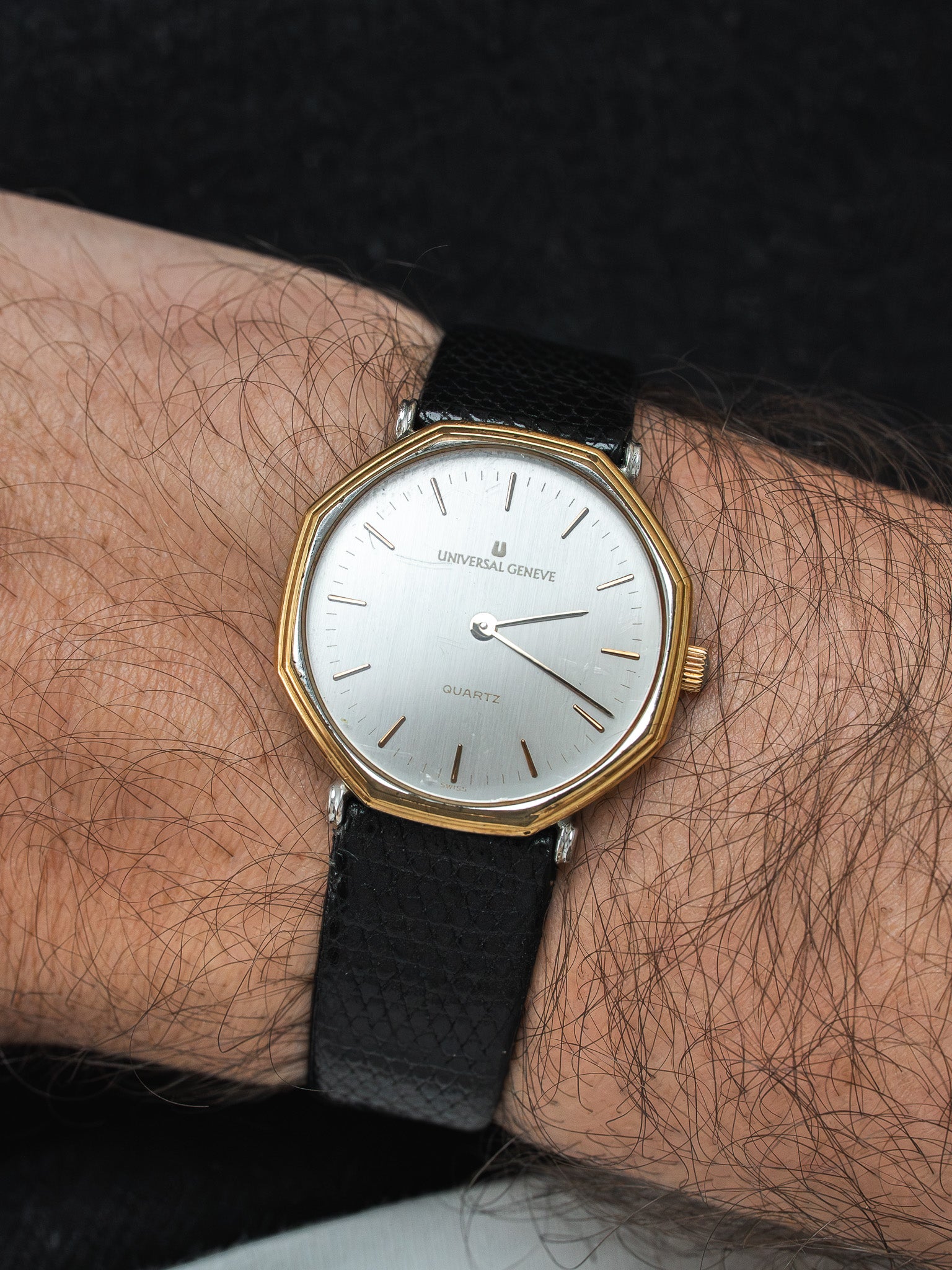 Часы Universal Genève vintage - Октагональные из нержавеющей стали и золота (1980-е годы) 