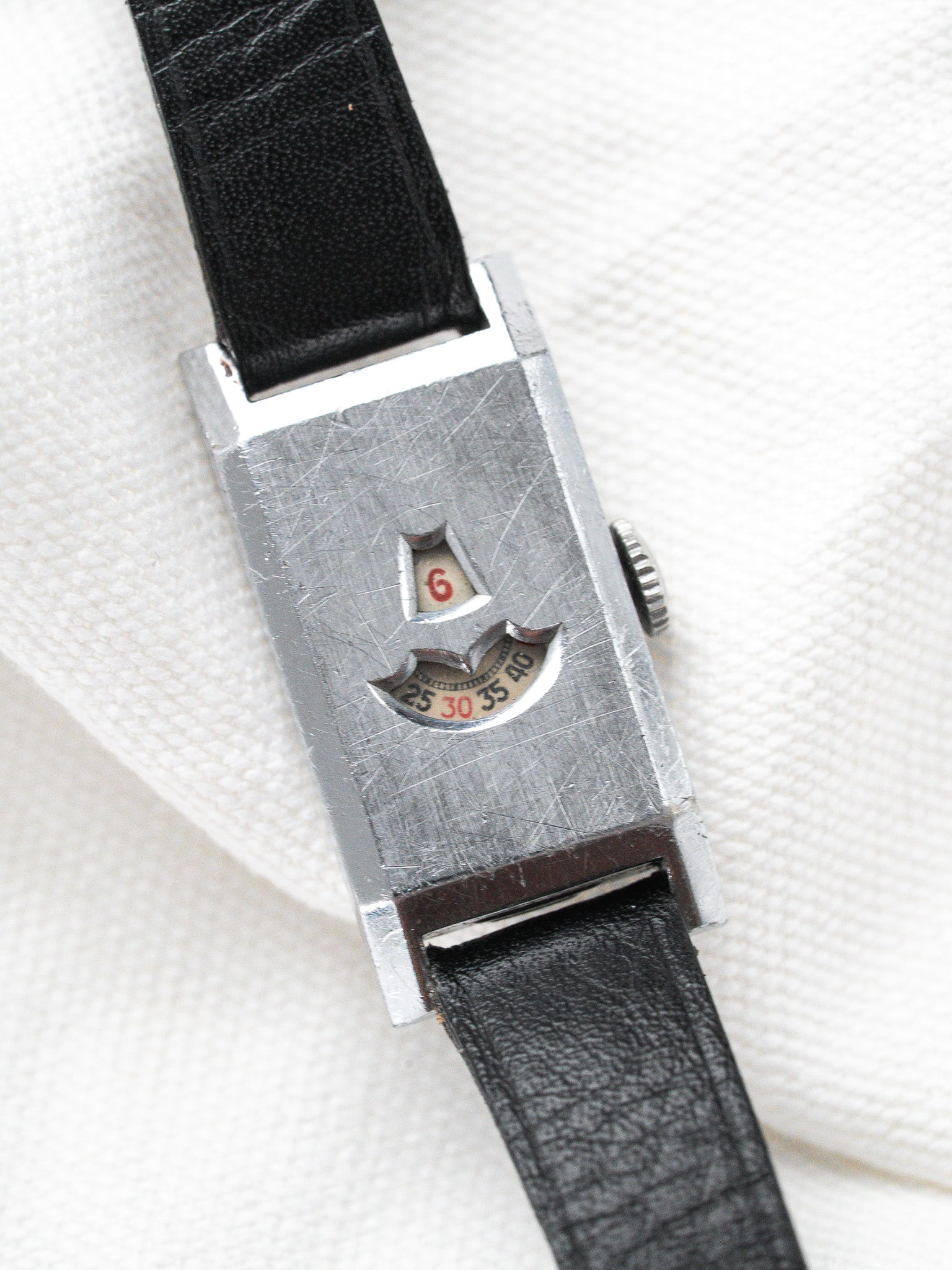 Montre Anonyme Heure Sautante Vintage - Tank Art Deco (Années 1930)