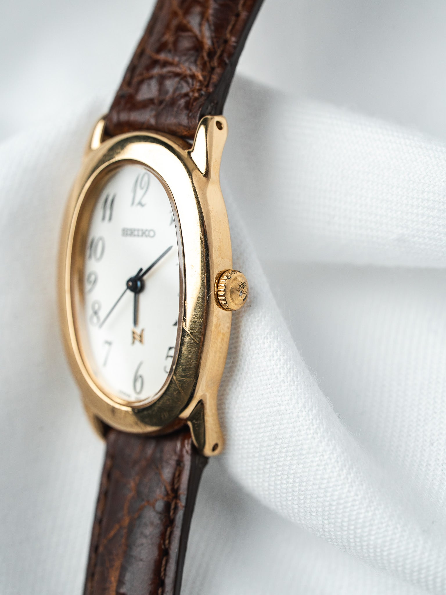 Vintage Seiko Baignoire Gold-Plated — Brown Dial Arabic Numerals (2001) 