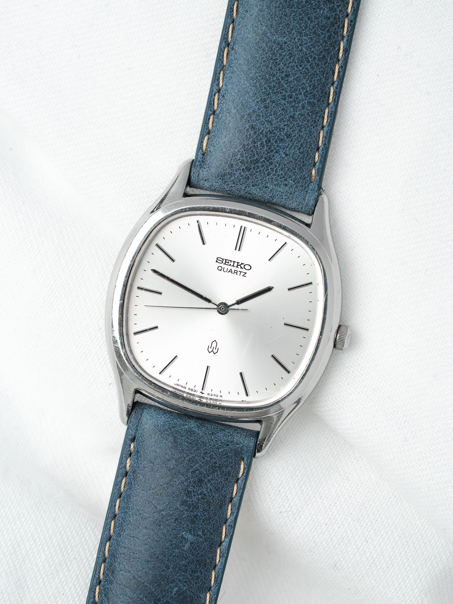 Vintage Seiko Tonneau Watch — 5931-5330 Silver Sunburst Dial (1981) 