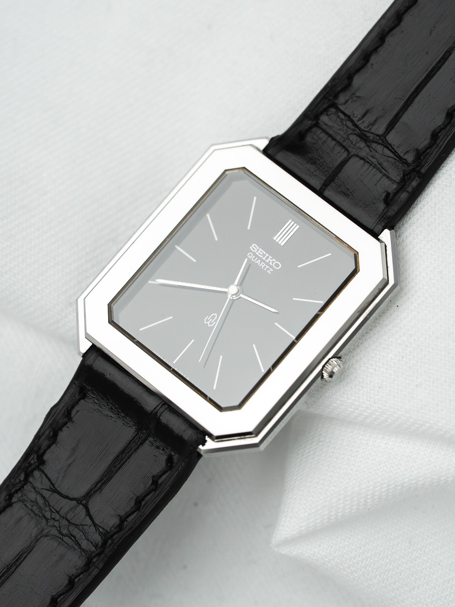 Vintage Seiko Steel Watch — Black Lacquered Dress Dial (1980) 