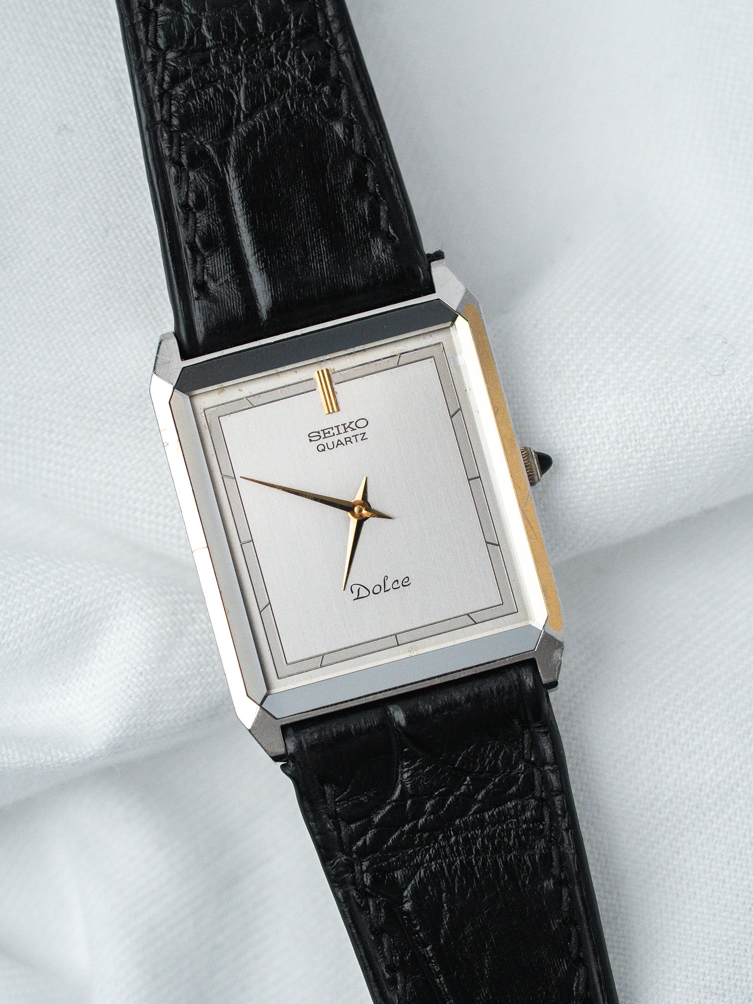Vintage Seiko Dolce Watch — Silver Ultra-Thin Dial (1985) 