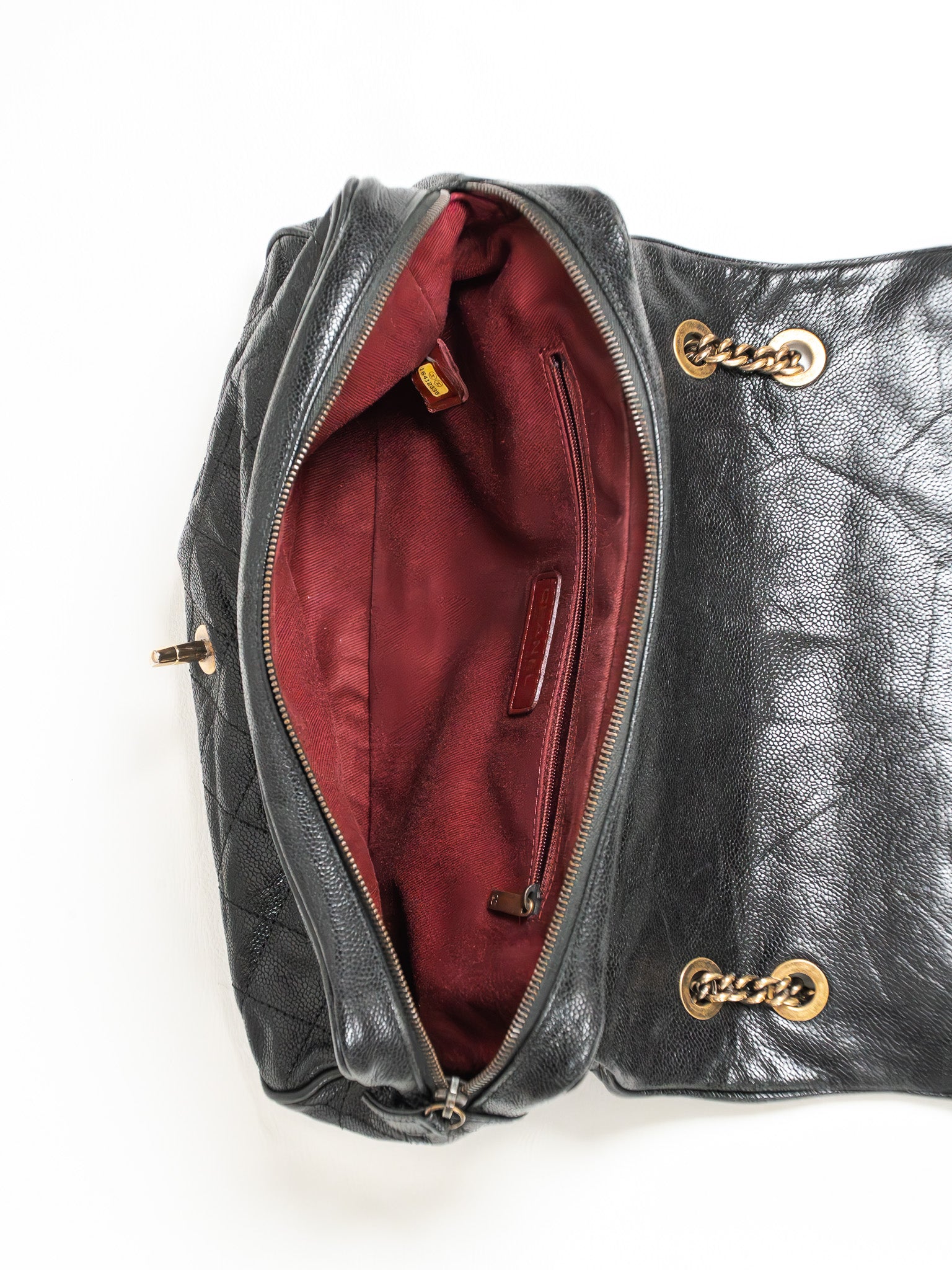 Sac Chanel Vintage en Cuir Caviar Noir Matelassé à Rabat