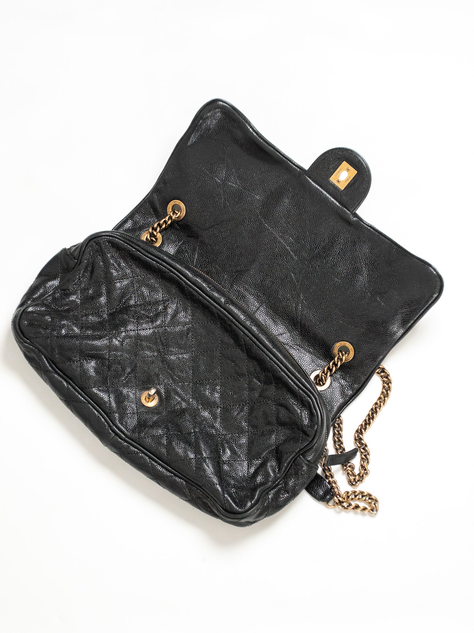 Sac Chanel Vintage en Cuir Caviar Noir Matelassé à Rabat