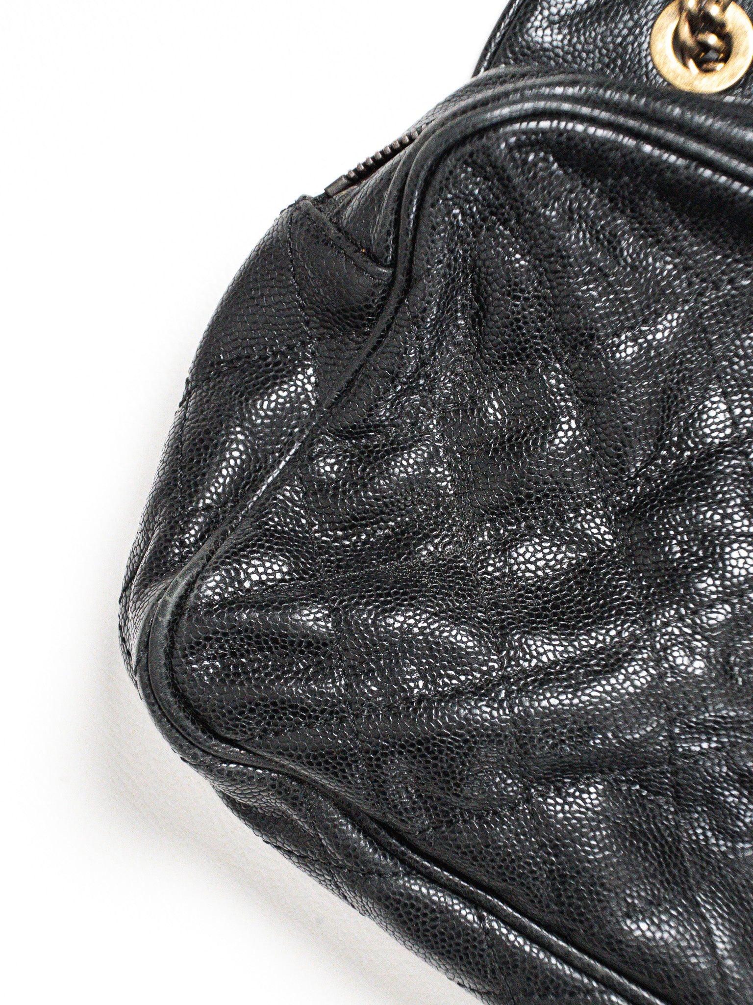 Sac Chanel Vintage en Cuir Caviar Noir Matelassé à Rabat
