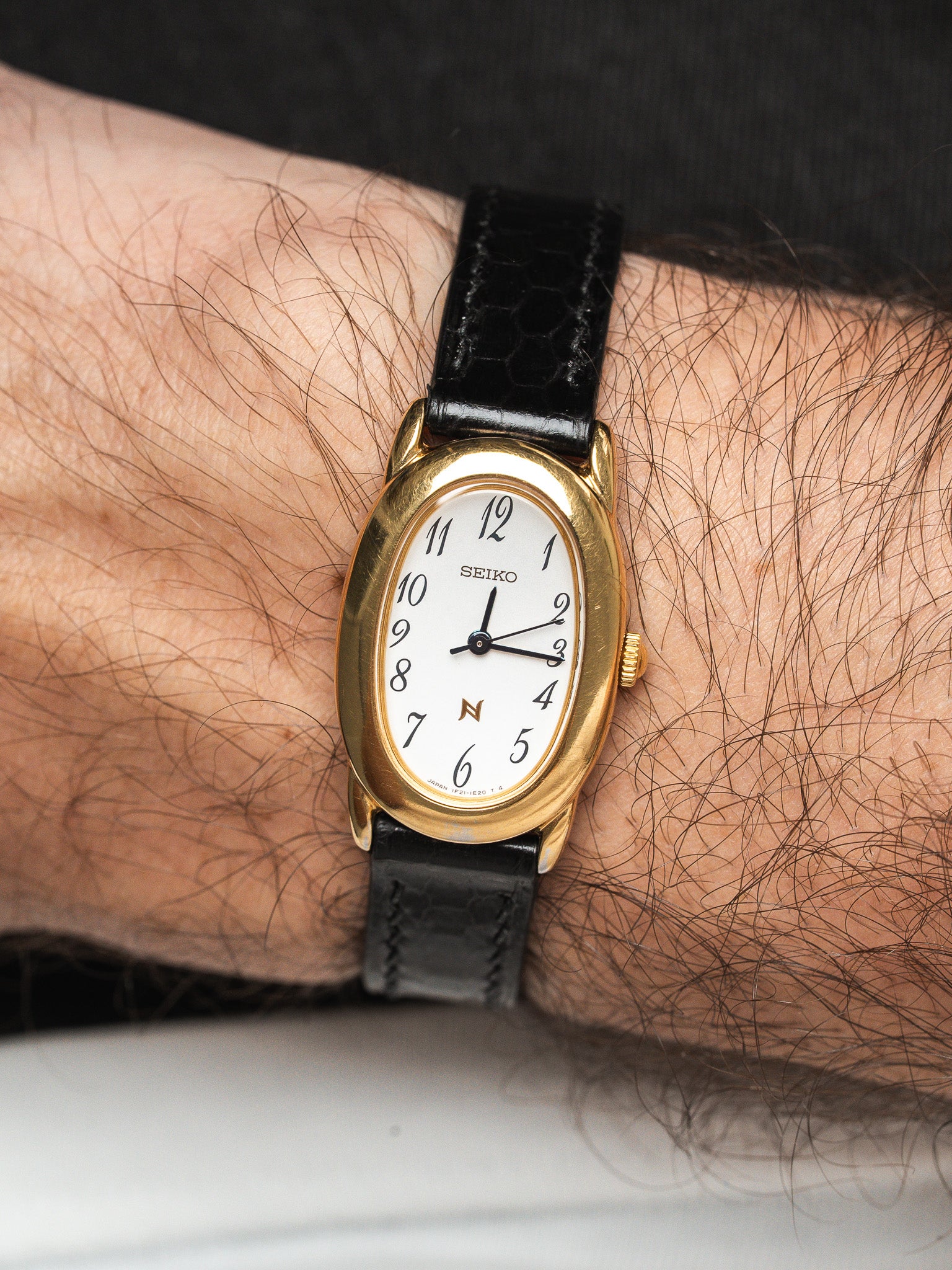 Montre Seiko Baignoire Plaqué Or — Aiguilles Bleues Cadran Blanc (2008)