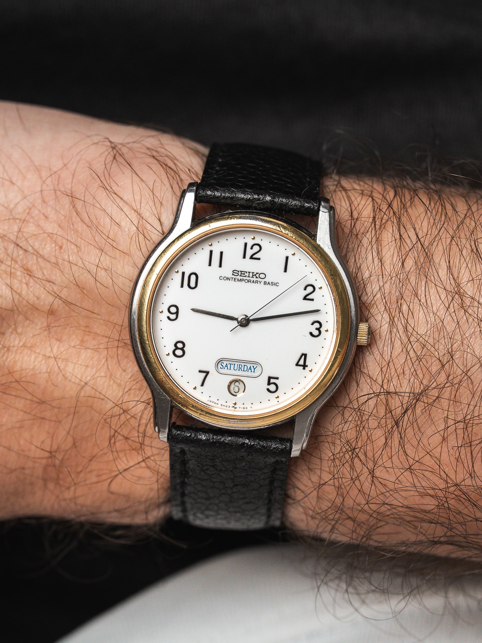 Montre Seiko Vintage Bicolore — Jour-Date Cadran Blanc (Années 1980)