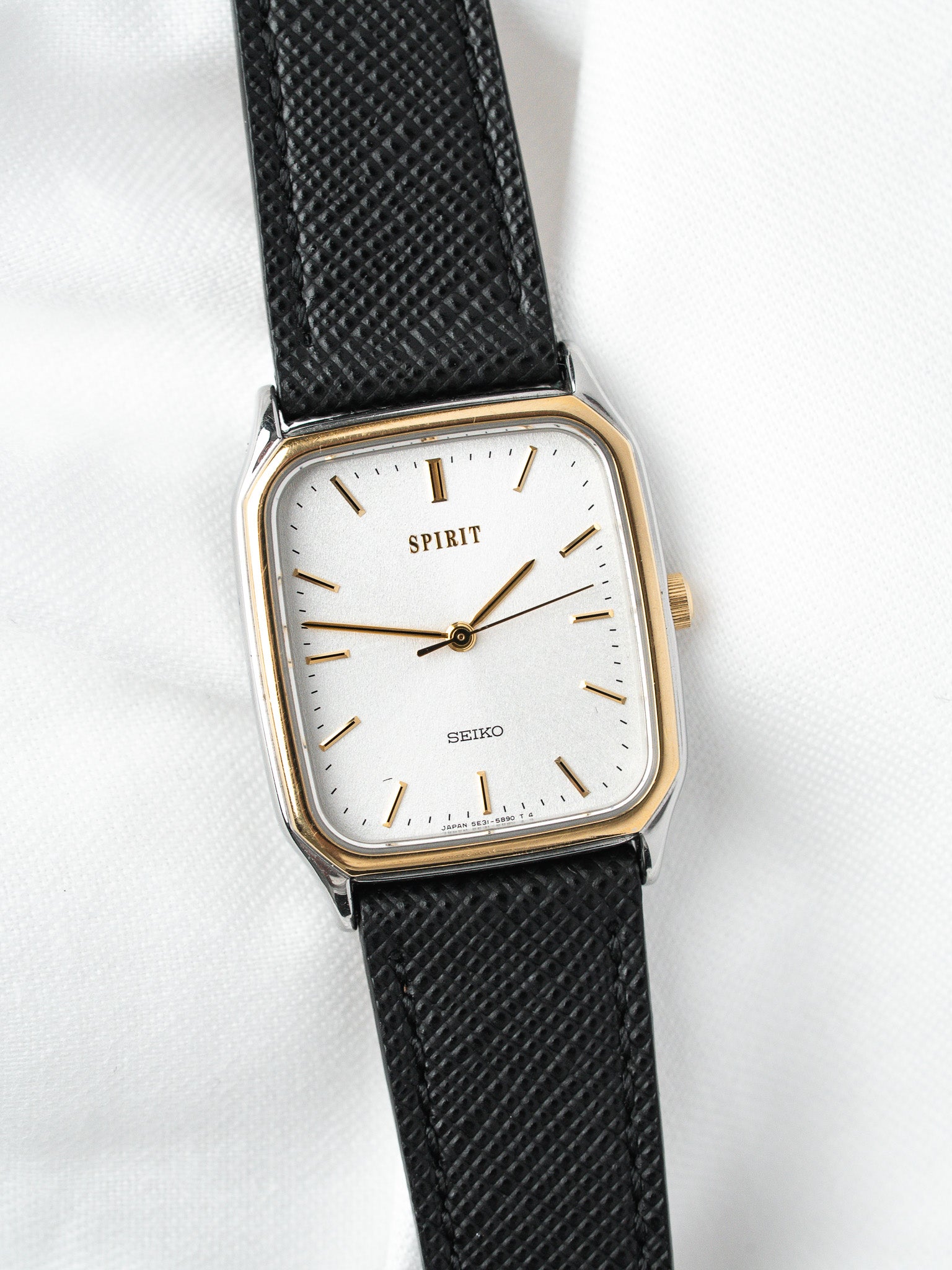 Seiko Spirit Rectangulaire 5E31 — Cadran Blanc (1994)