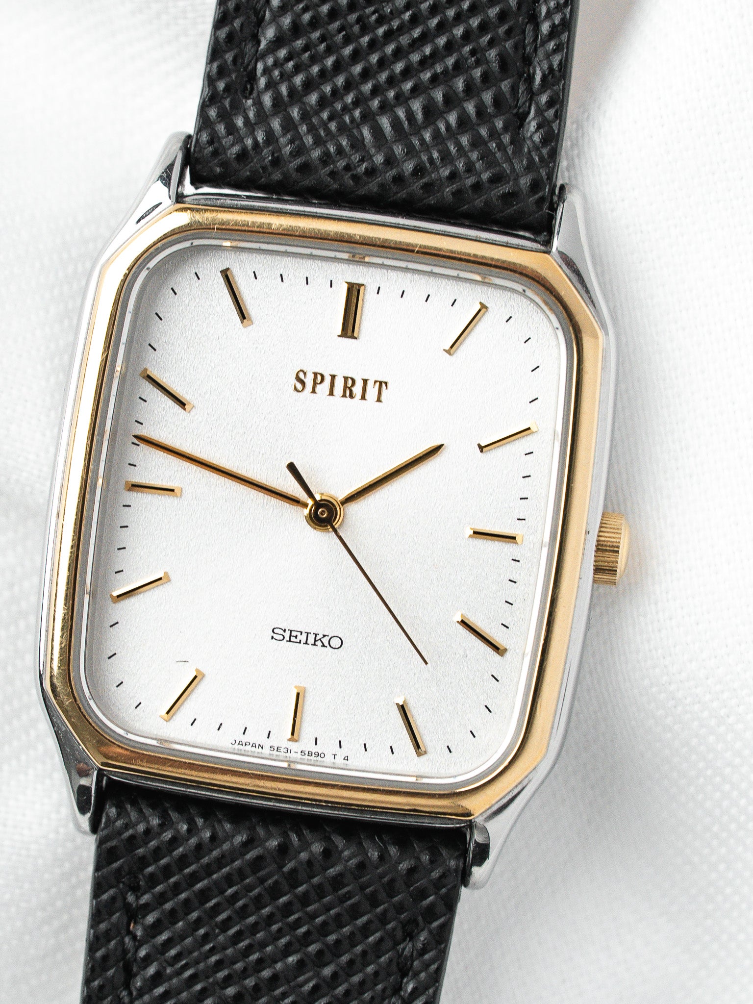 Seiko Spirit Rectangulaire 5E31 — Cadran Blanc (1994)