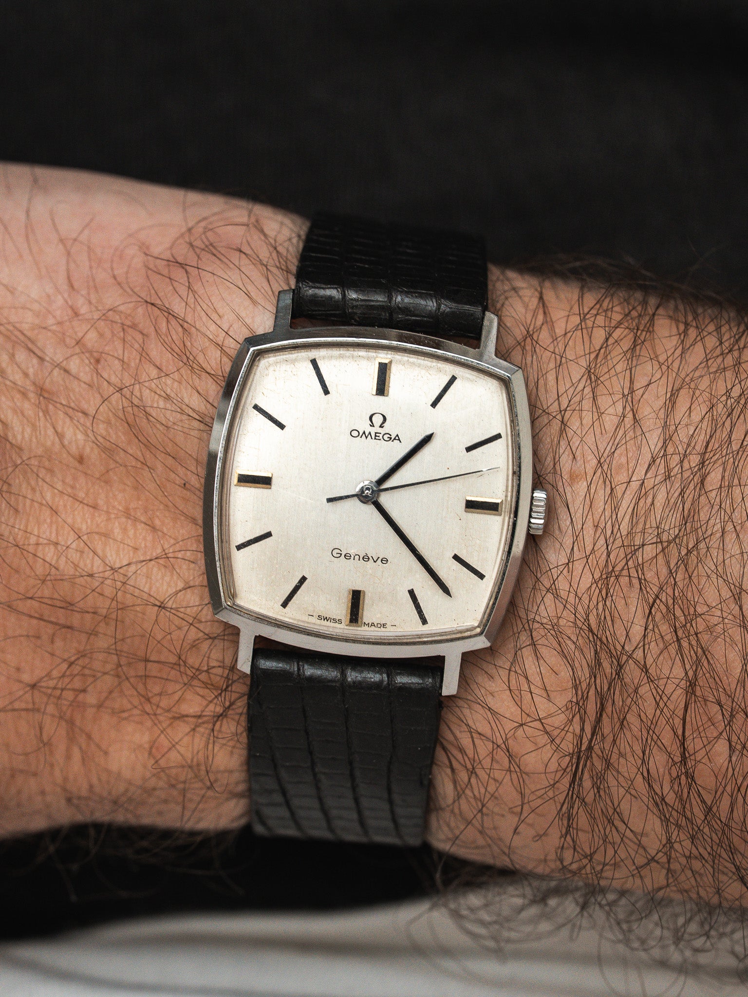 Omega Genève Coussin 131.022 — Cadran Argenté (1970)