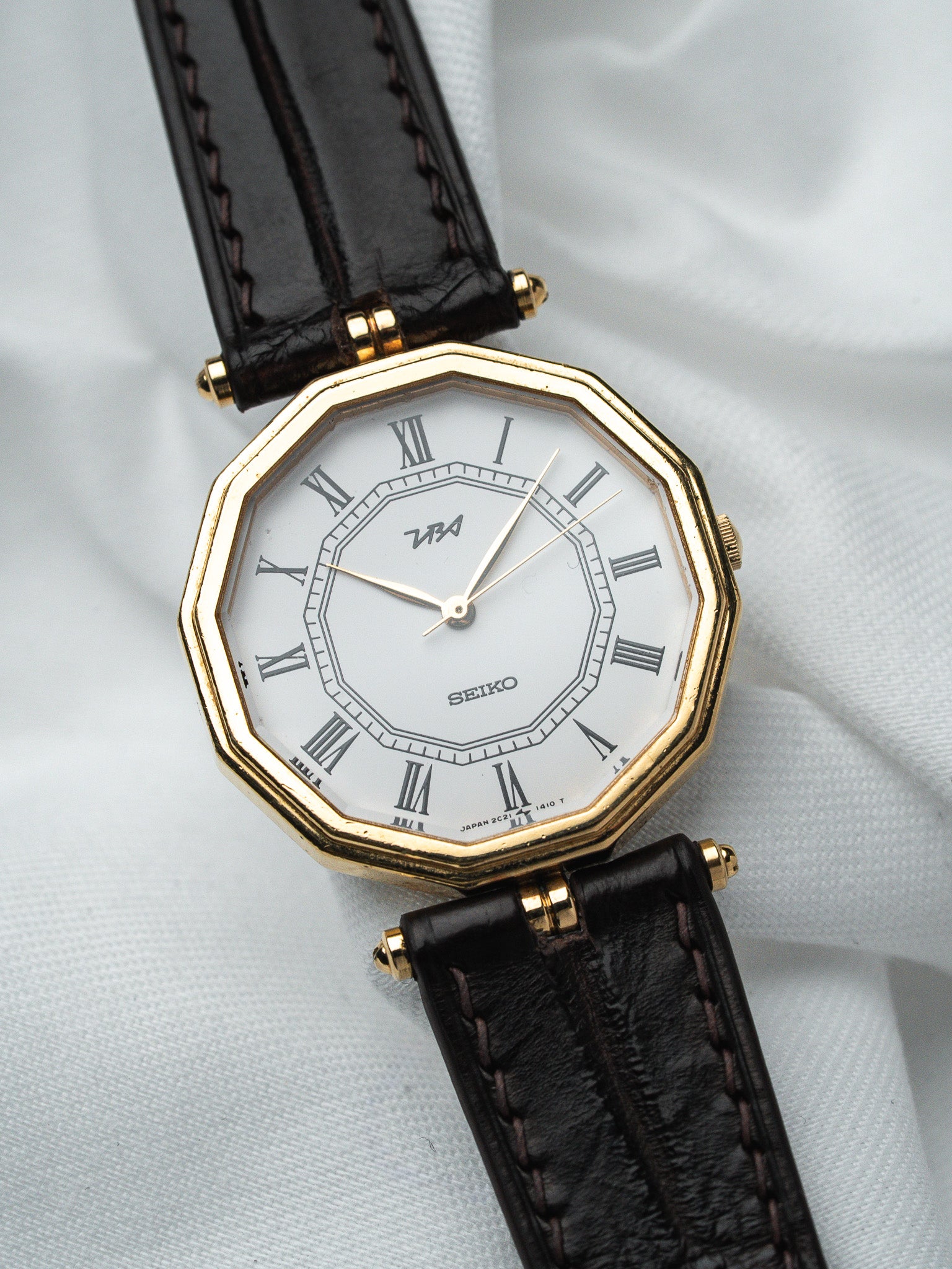 Montre Seiko Or Polygonale — Cadran Chiffres Romains (1986)