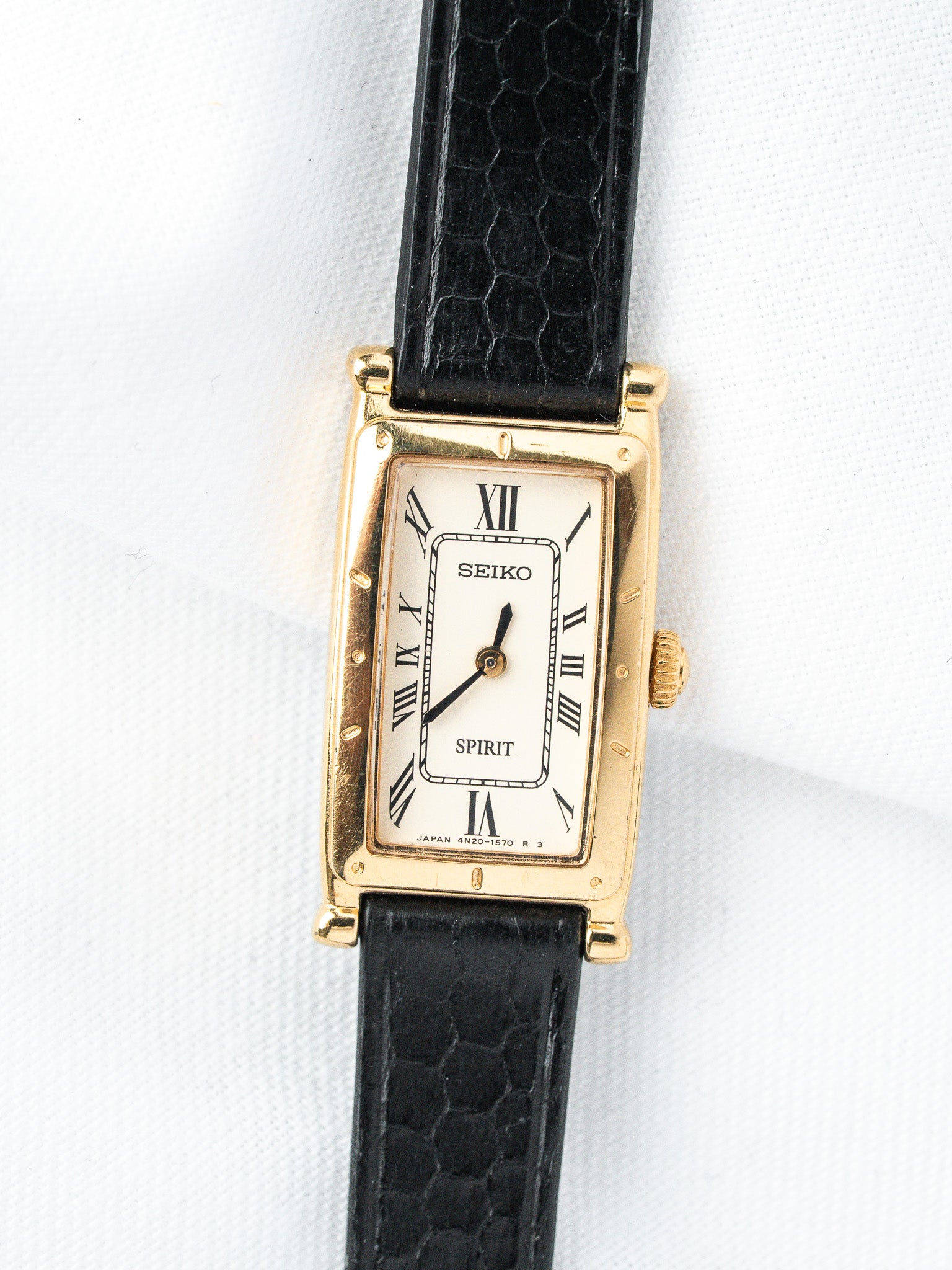 Montre Seiko Spirit Tank Or 16mm — Cadran Blanc Romain (1995)