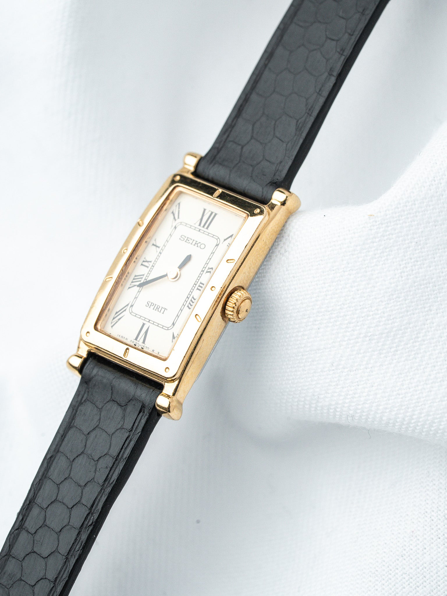 Montre Seiko Spirit Tank Or 16mm — Cadran Blanc Romain (1995)
