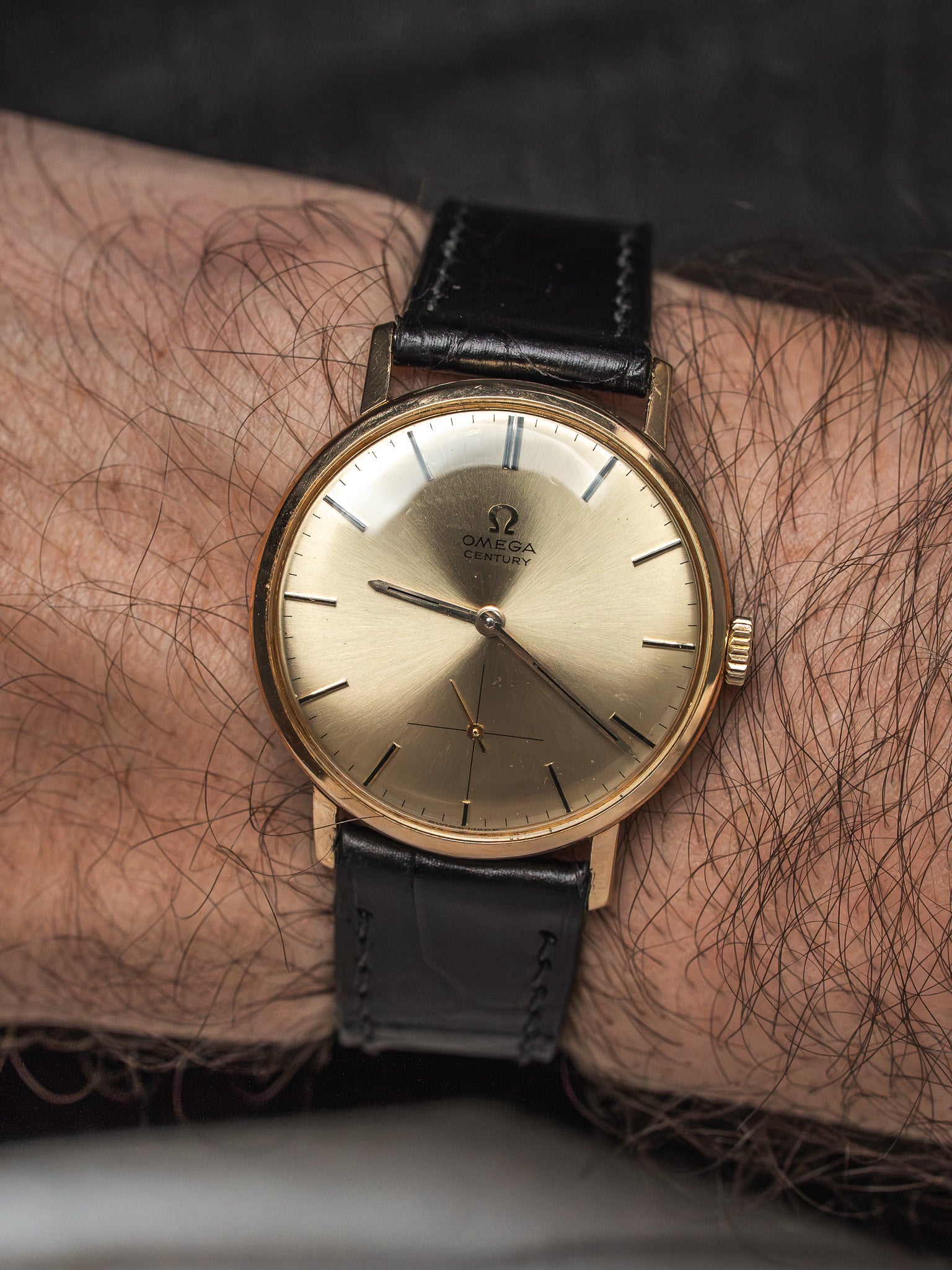 Montre Omega Century 121.014 Or Jaune 18K — Petite Seconde (1964)