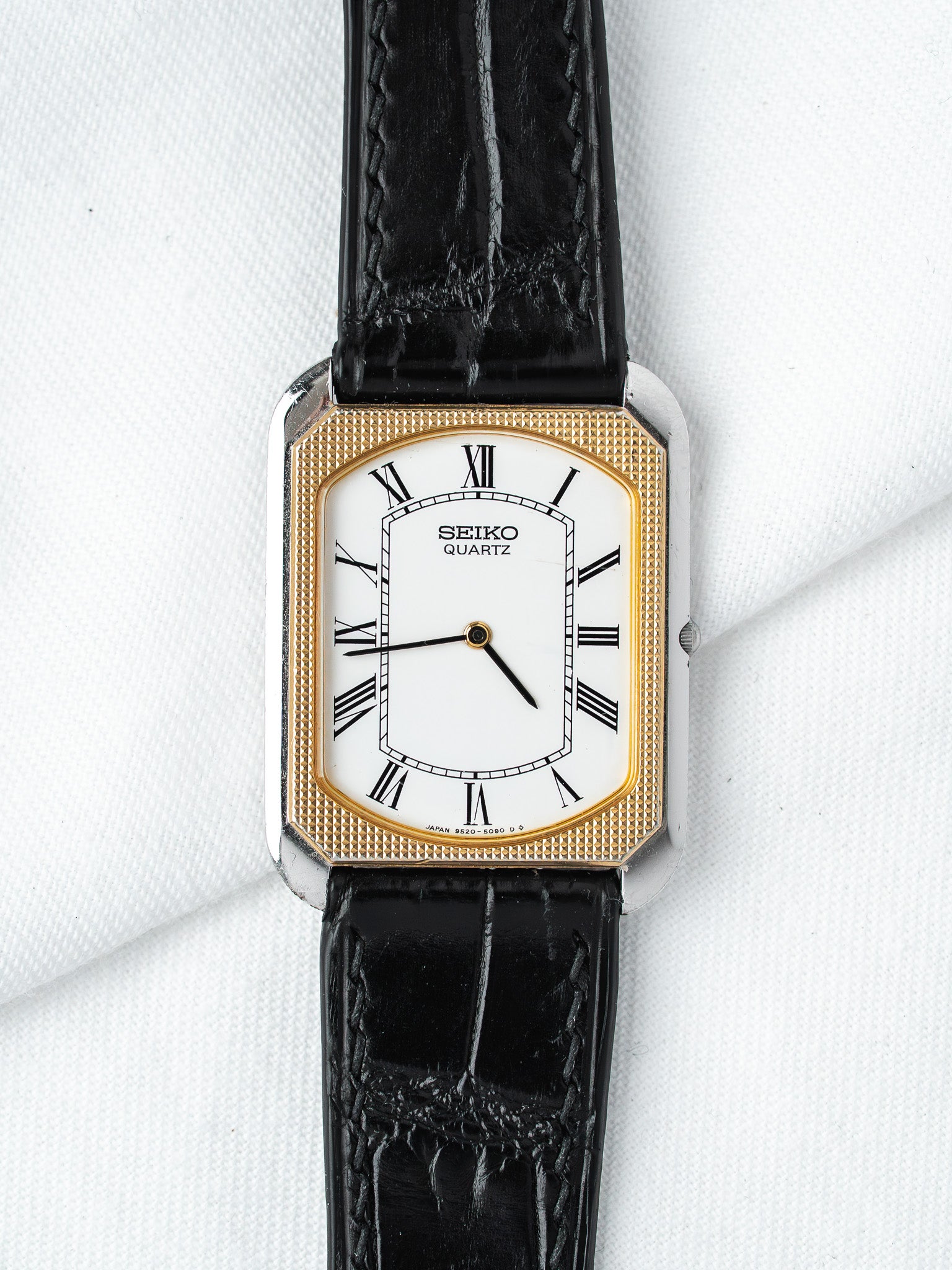 Vintage Seiko Quartz Gold-Plated Tonneau — Roman Clous de Paris (1982) 